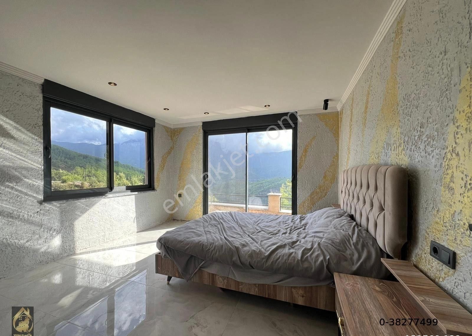 Alanya Üzümlü’de 4.087 M² Bahçe Ve Eşyalı 2+1 Villa Satılık - Görsel 12