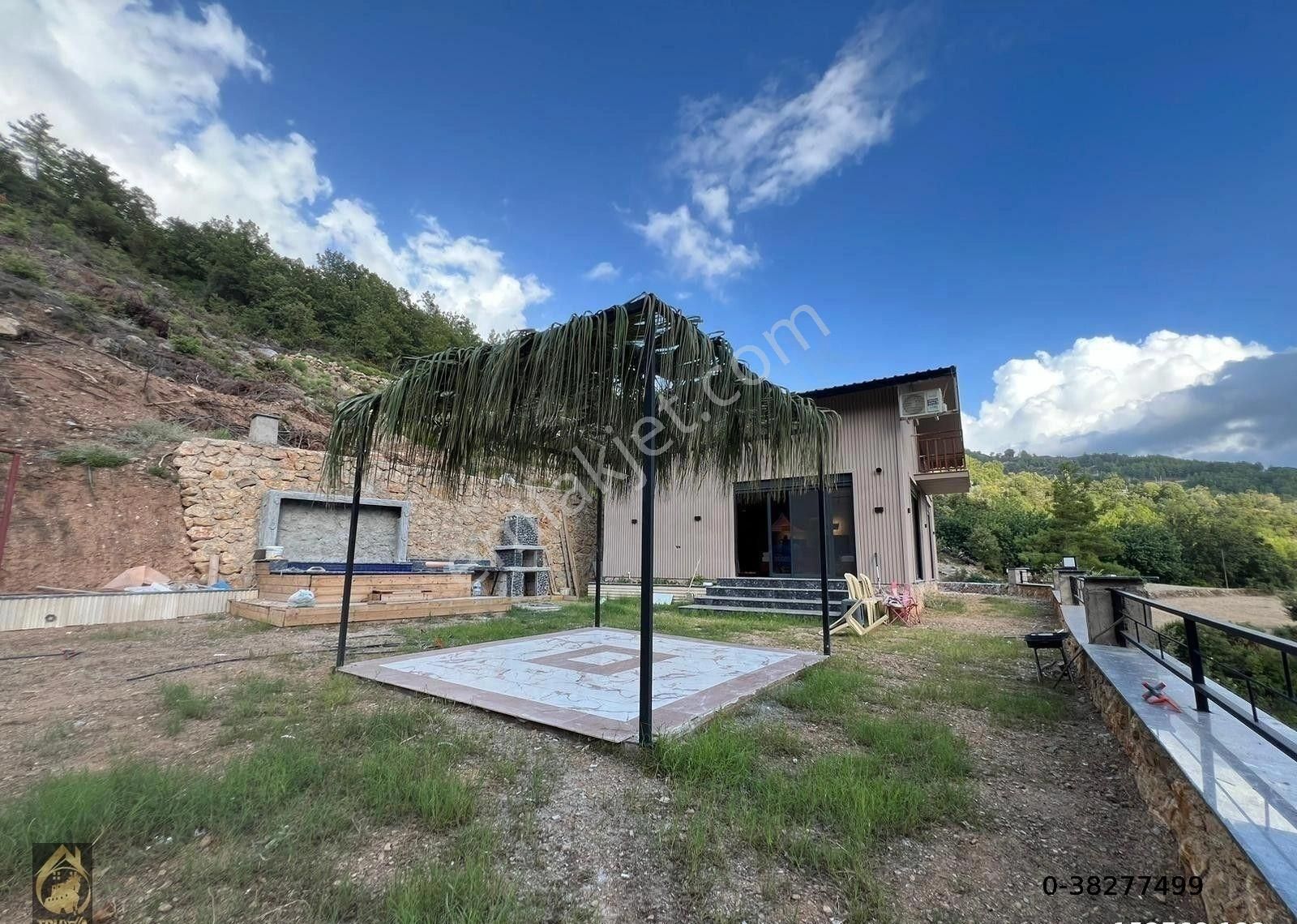 Alanya Üzümlü’de 4.087 M² Bahçe Ve Eşyalı 2+1 Villa Satılık - Görsel 15