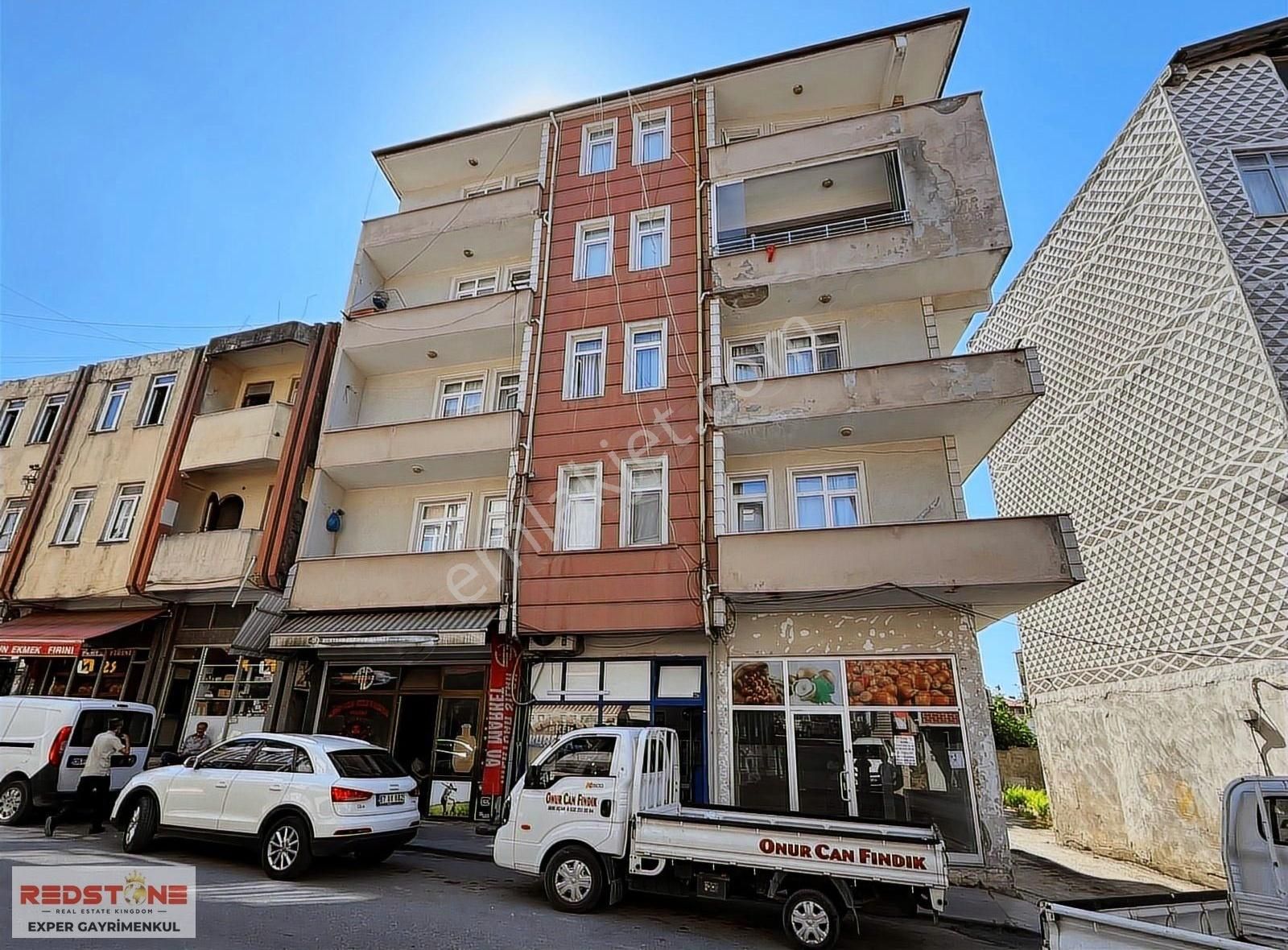 Kocaali Merkezde Mutfak Ayrı Eşyalı Kiralık 2+1 Daire