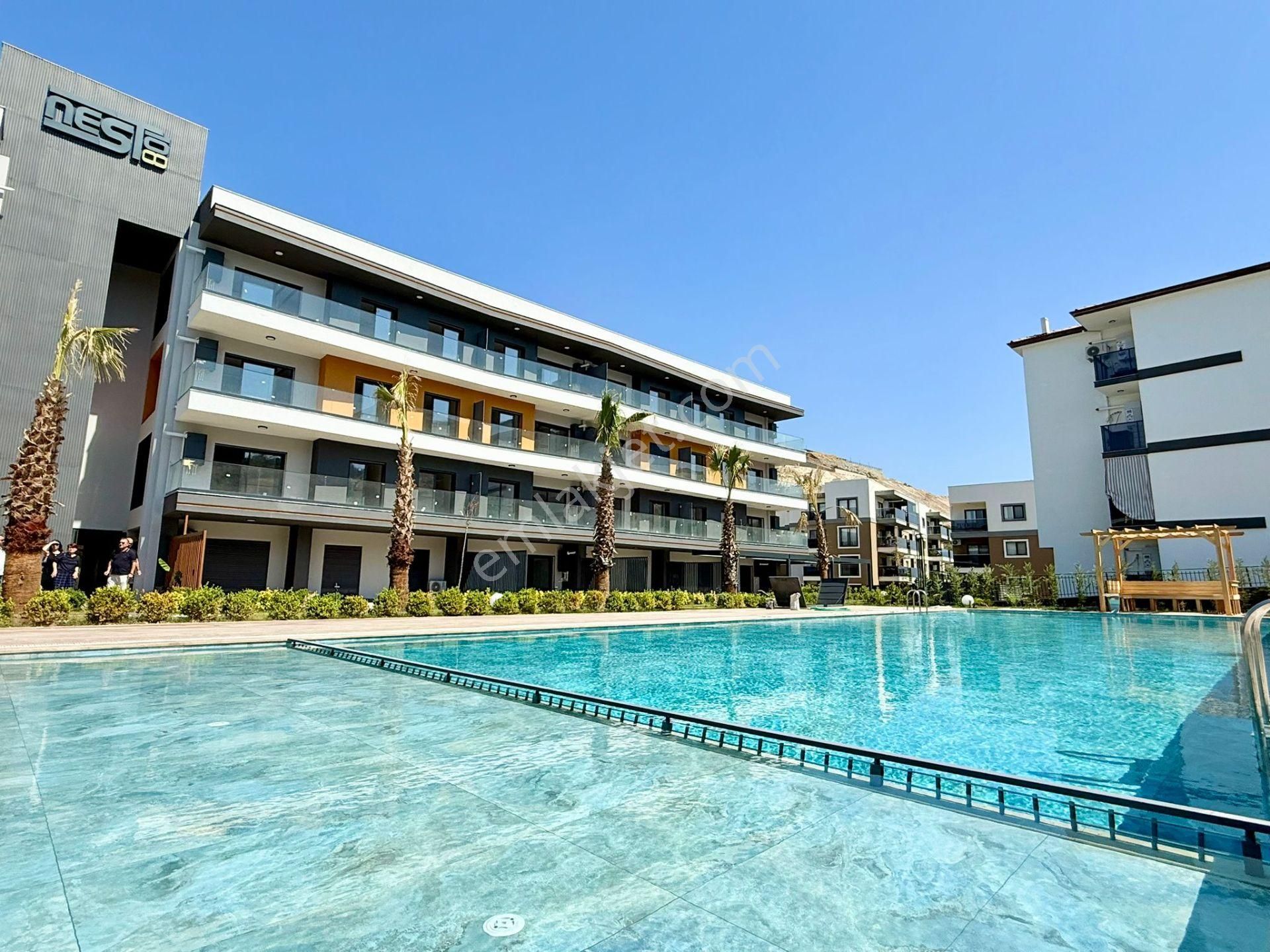 Güvenlık-havuz-bahçe-kapalı Otopark-doğalgaz(kombi)-sosyal Alan-modern-ultra Lüx-fırsat Daireler - Görsel 4