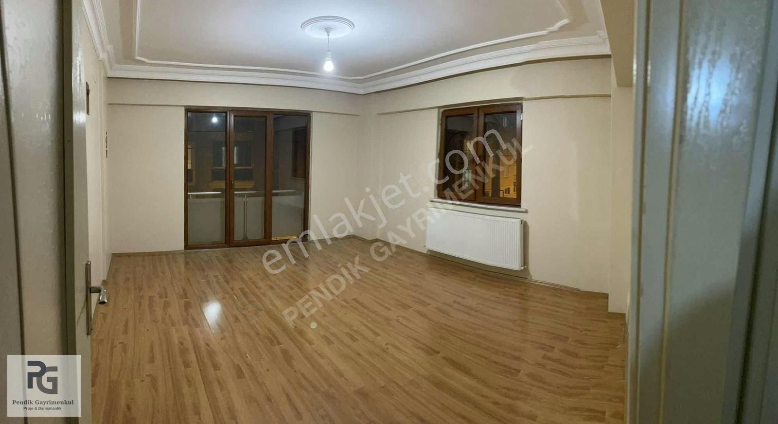 Acill Pendik Esenler Mahallesi Site İçersinde 2+1 Satılık Daire