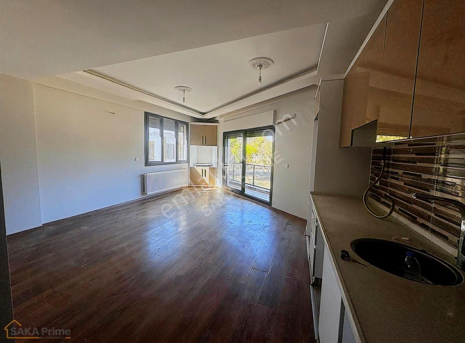 Aliağa Yalı Mahallesinde Plajlar Mevkinde 1+1 Kiralık Daire ;
