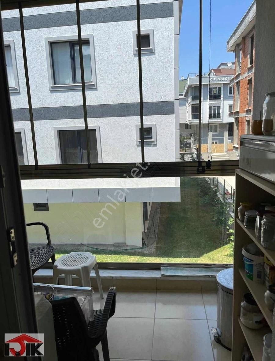 Butik Sitede Kısa Katlı Binada Geniş 3+1