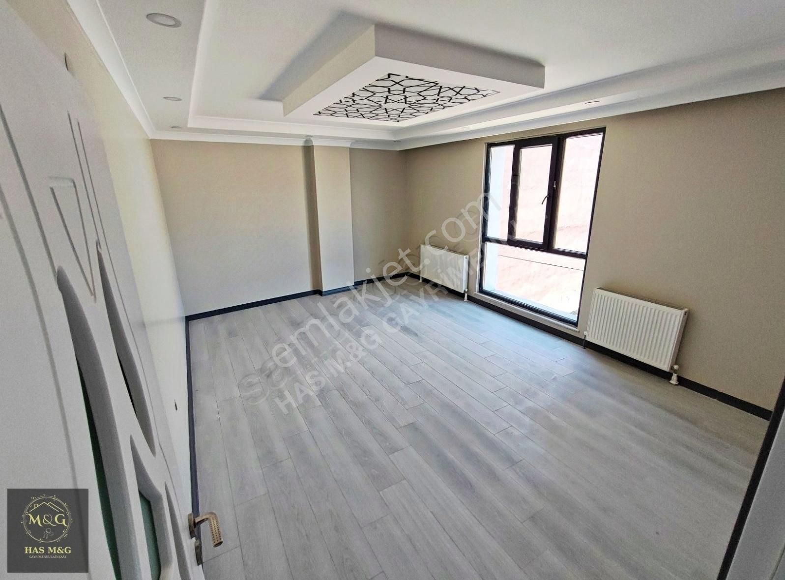 Taşoluk Büyük Cami Yakını 3+1 130 Metre Ultralüks Cam Balkonlu