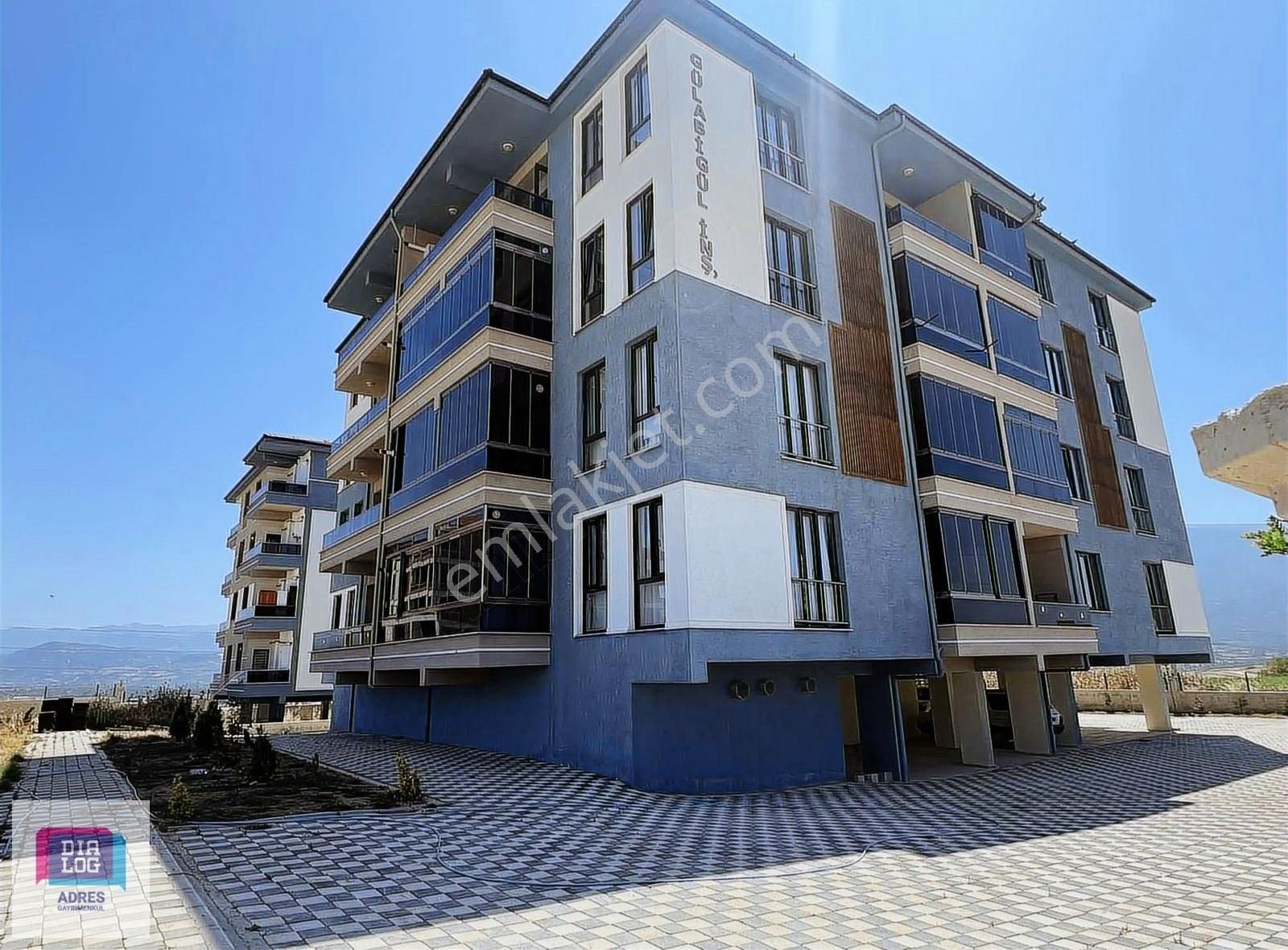 Dialog Adres'den İnegöl Akhisar Mavi Uludağ Sitesinde 3+1 Daire