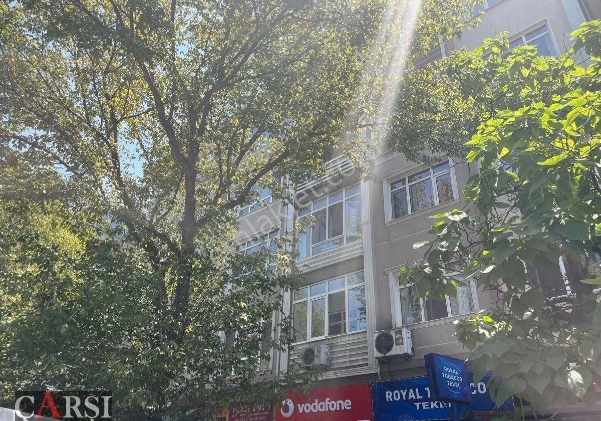 Çarşı"dan Cadde Üstü Metroya 100 Metre Mobilyalı Ön Cephe Asansörlü