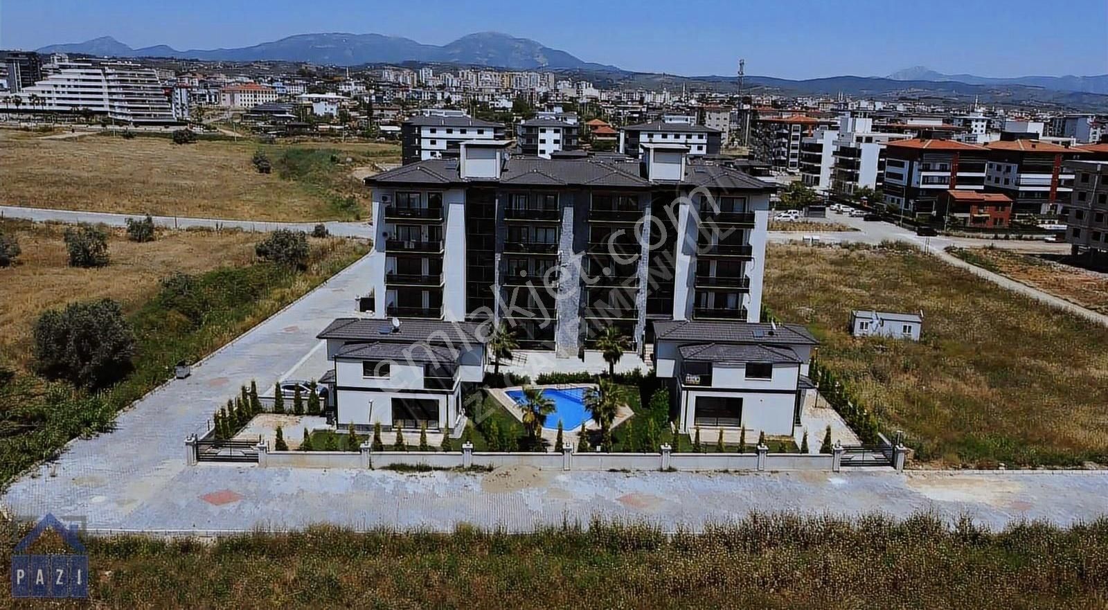 Havuzlu Sitede Satılık Daireler