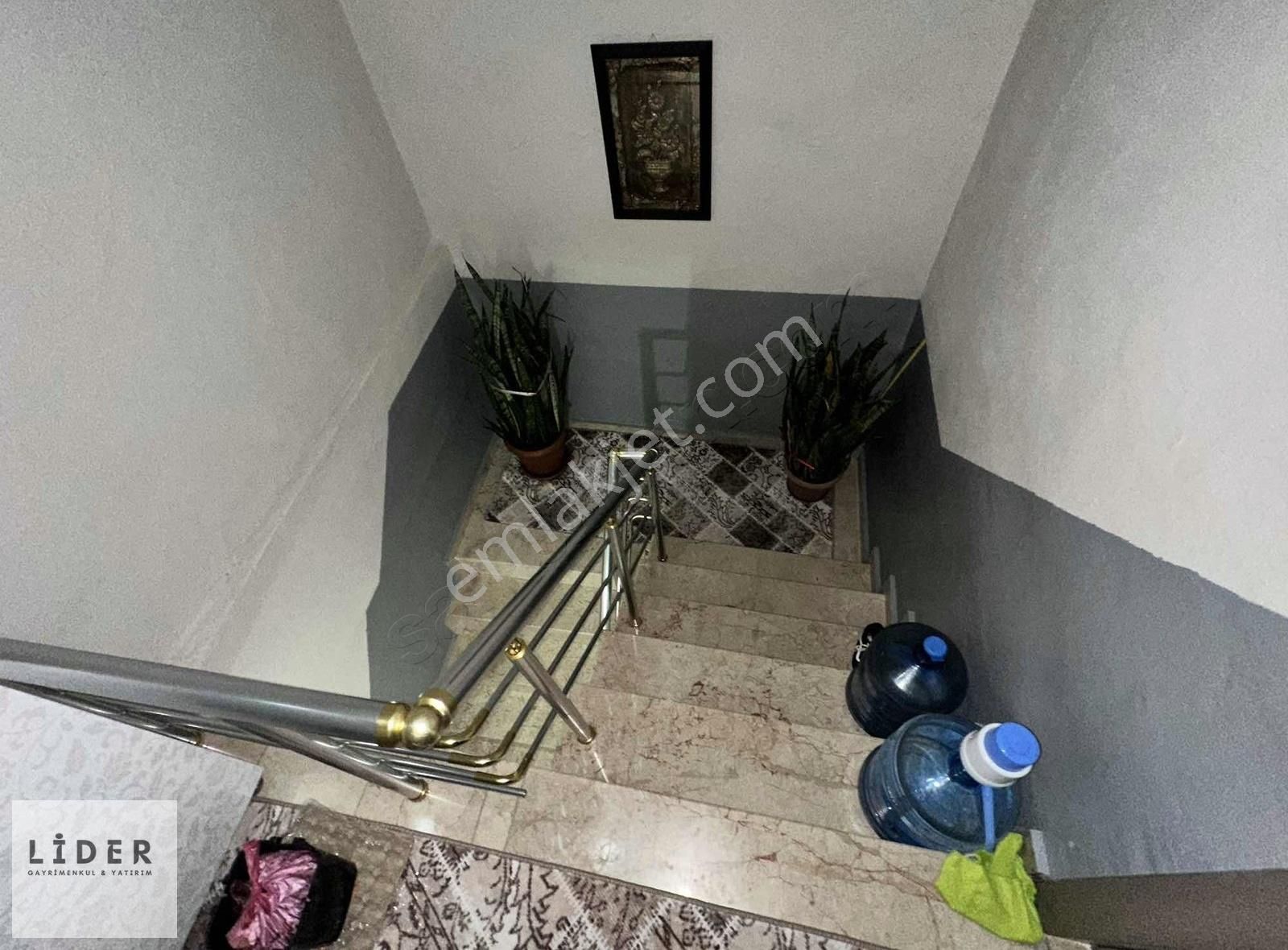 Yıldırım Şirinevler'de 3 Katlı Müstakil Ev