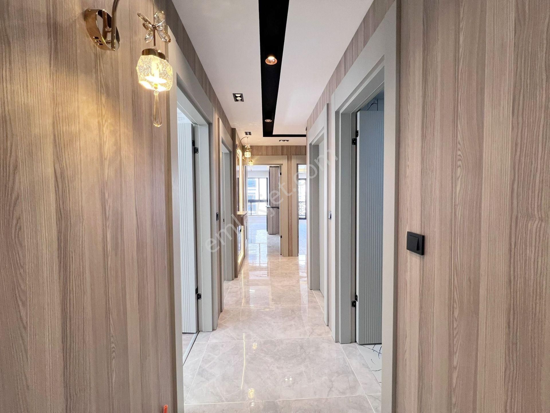 Öz Maşallah'tan Merkezi Konumda Ful Yapılı Sıfır 3+1 Daire - Görsel 13