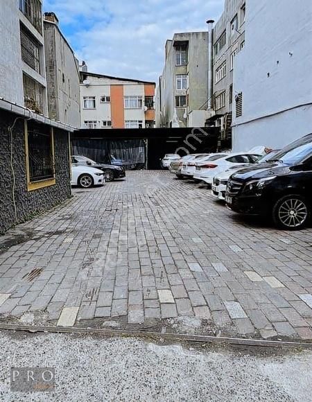 Pro Dan Zeytinburnunda 117m2 Satılık Arsa Sadece Araç Takas
