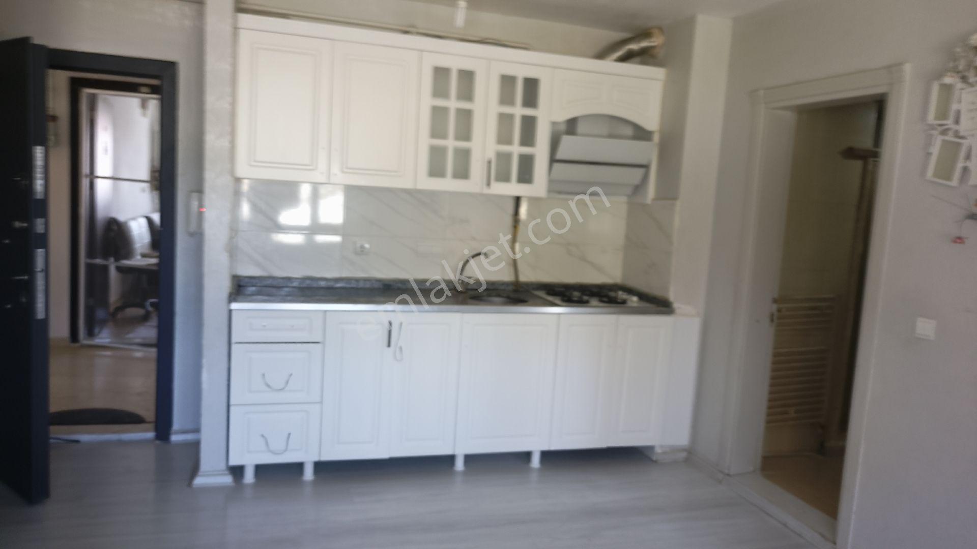 Ççıra Mah Dar Gelir Tokilerde Bulvar Üzeri Kiralık 1+1 Yapılı Daire - Görsel 4