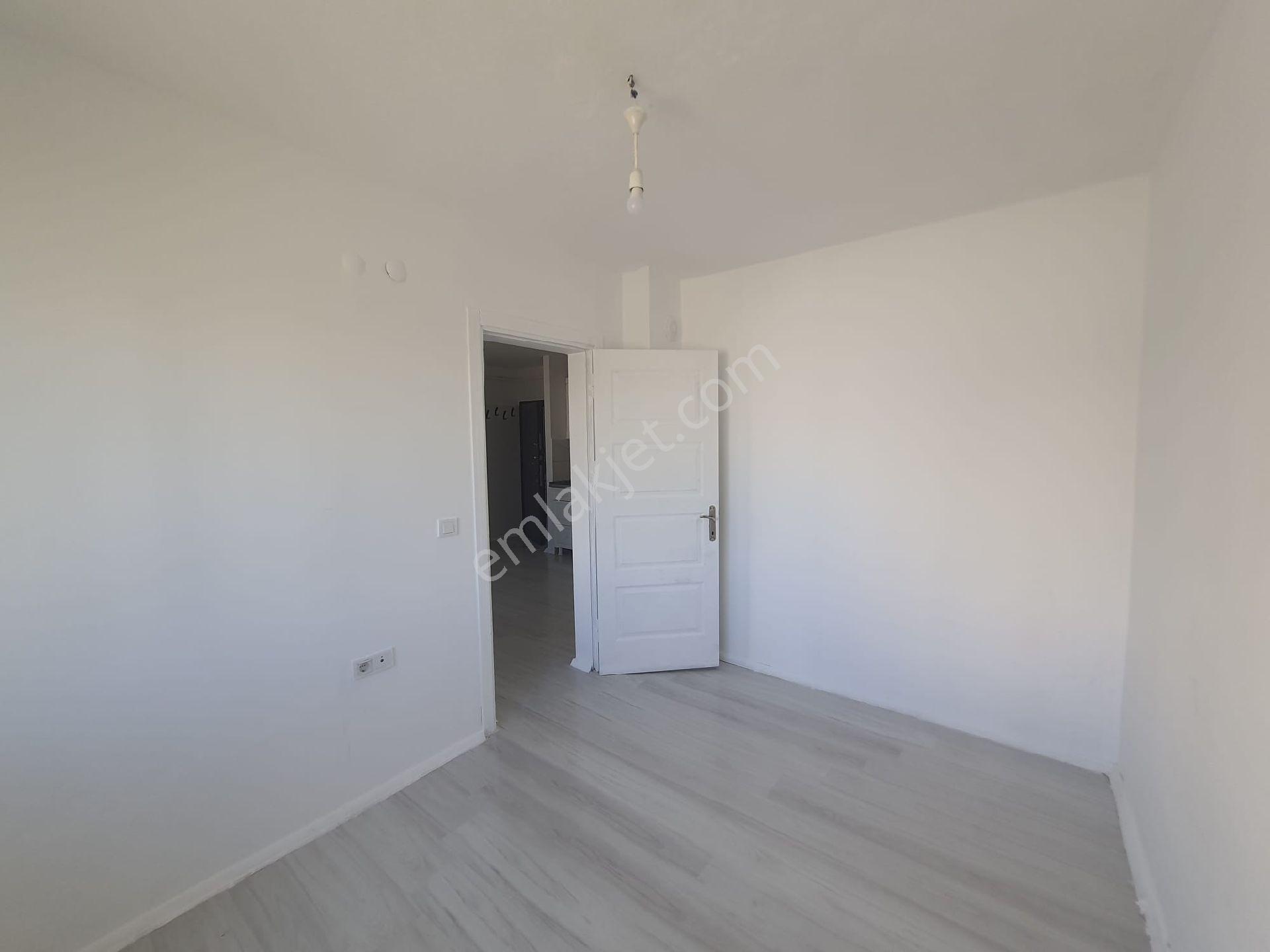 Ççıra Mah Dar Gelir Tokilerde Bulvar Üzeri Kiralık 1+1 Yapılı Daire - Görsel 33