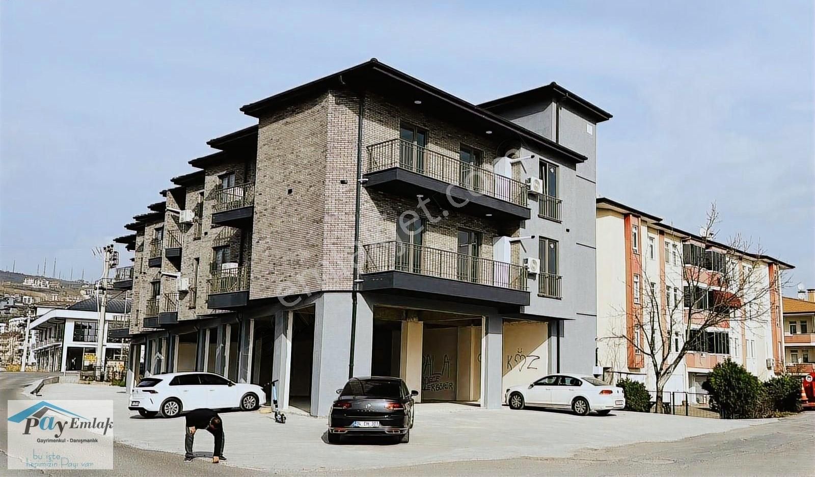 Serdivan Kampüs Yolu Üzeri Satılık Eşyalı Sıfır Apart
