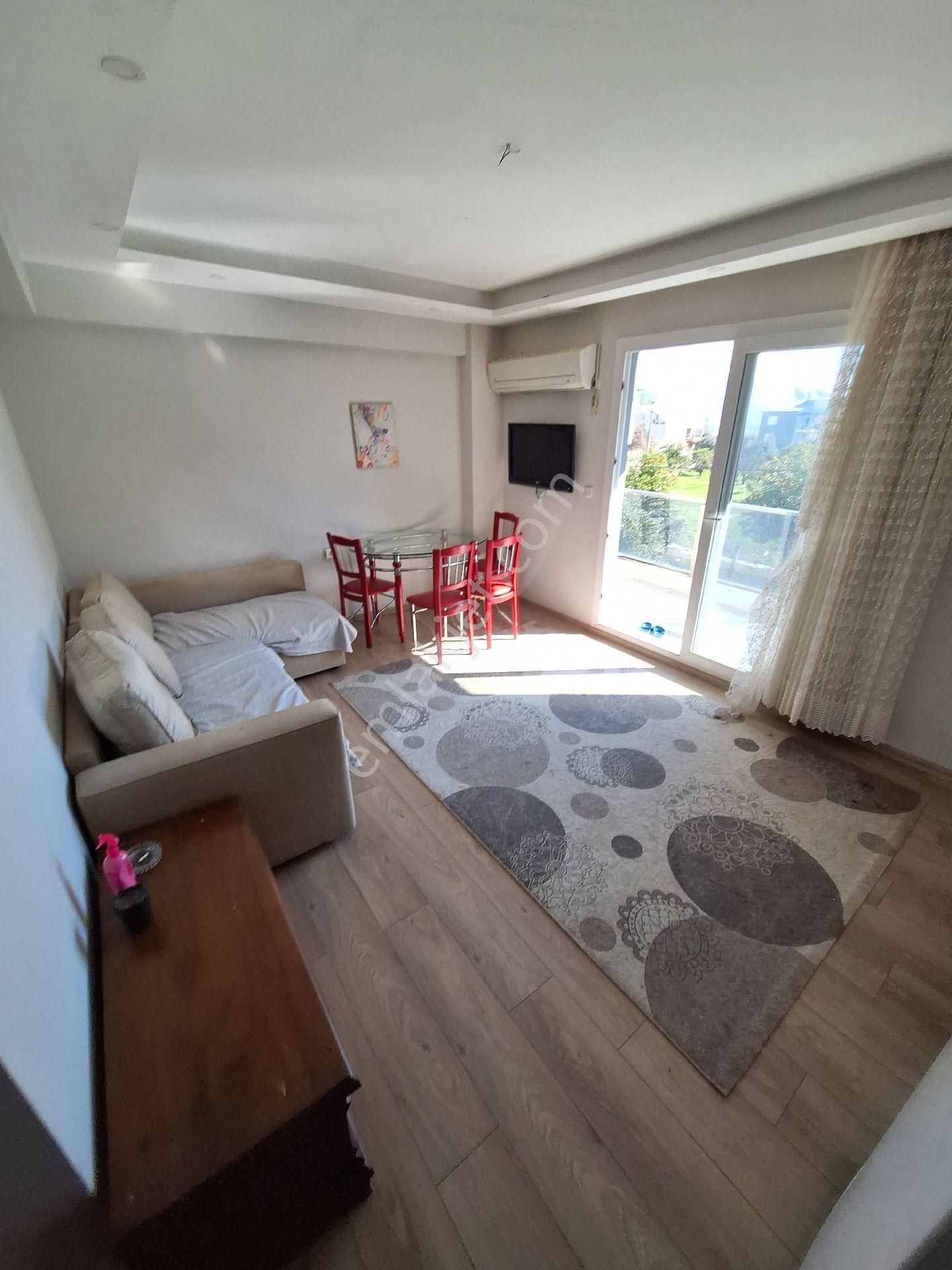 Kiralık Eşyalı Balkonlu 1+1