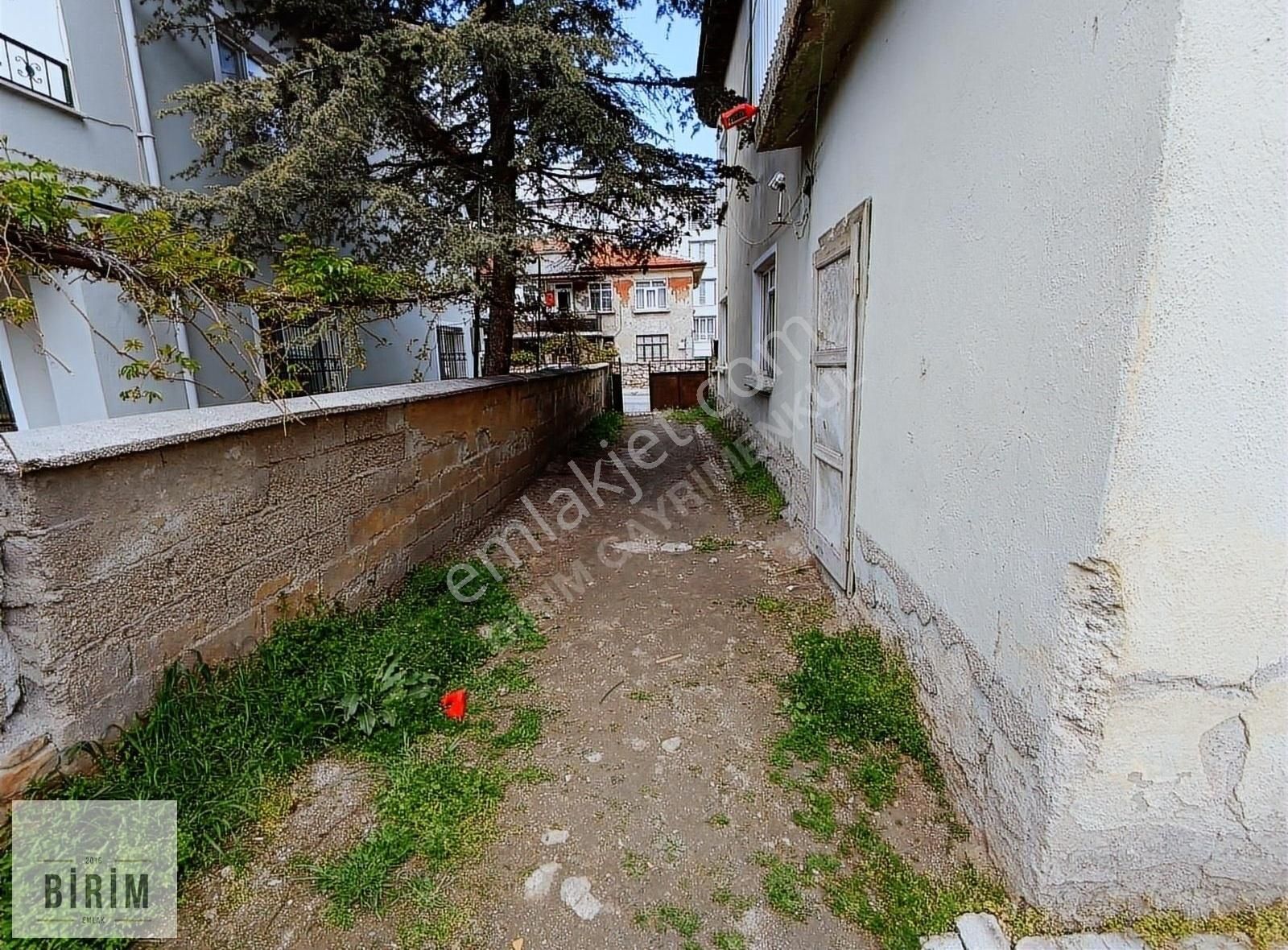 Birimden Satılık İki Katlı Bahçeli Müstakil İstasyon Mah - Görsel 10