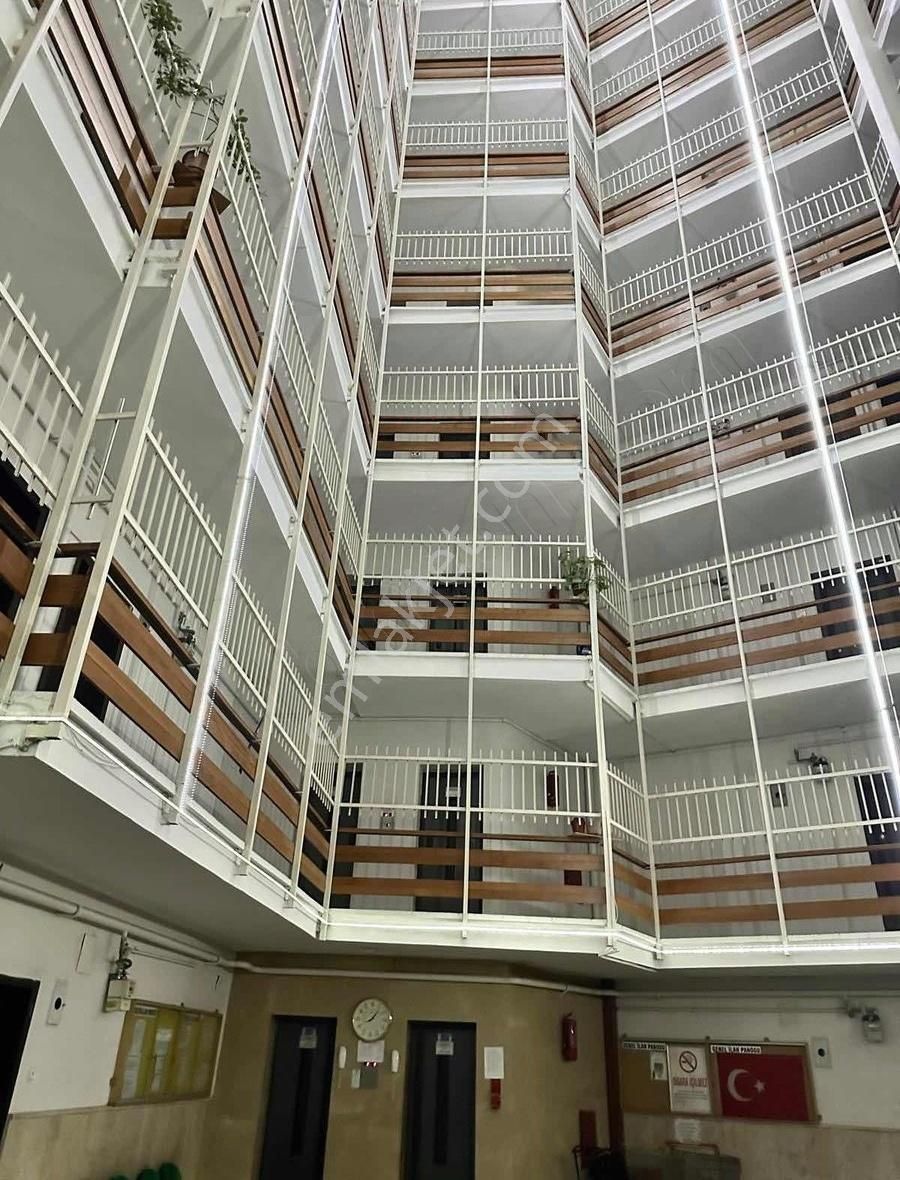 Elif Site İçerisinde Yapılı 3+1 Hazır Kiracılı Hastane Metro