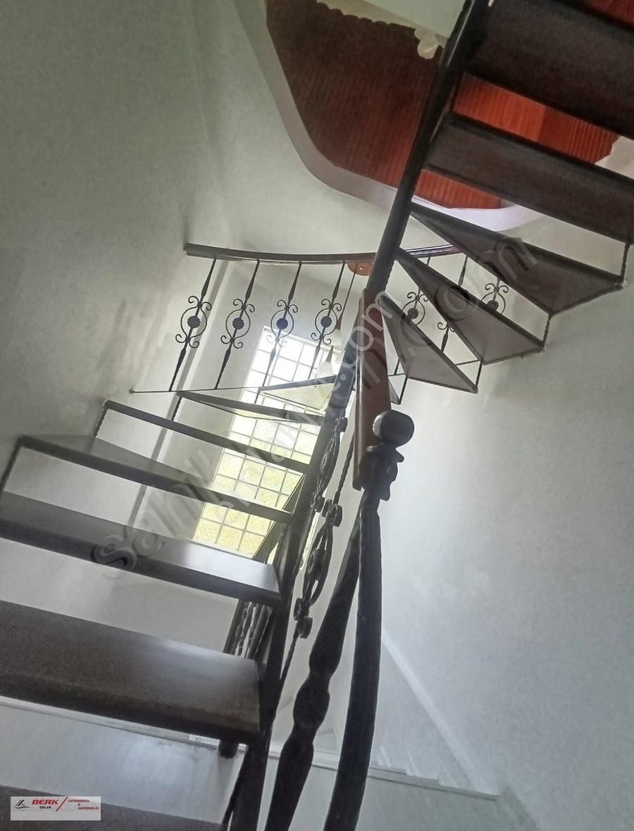 Tekirdağ Süleymanpaşa Bahçelievlerde Satılık Denize Sıfır Villa - Görsel 6