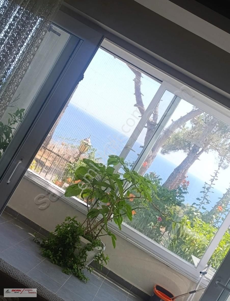 Tekirdağ Süleymanpaşa Bahçelievlerde Satılık Denize Sıfır Villa - Görsel 9