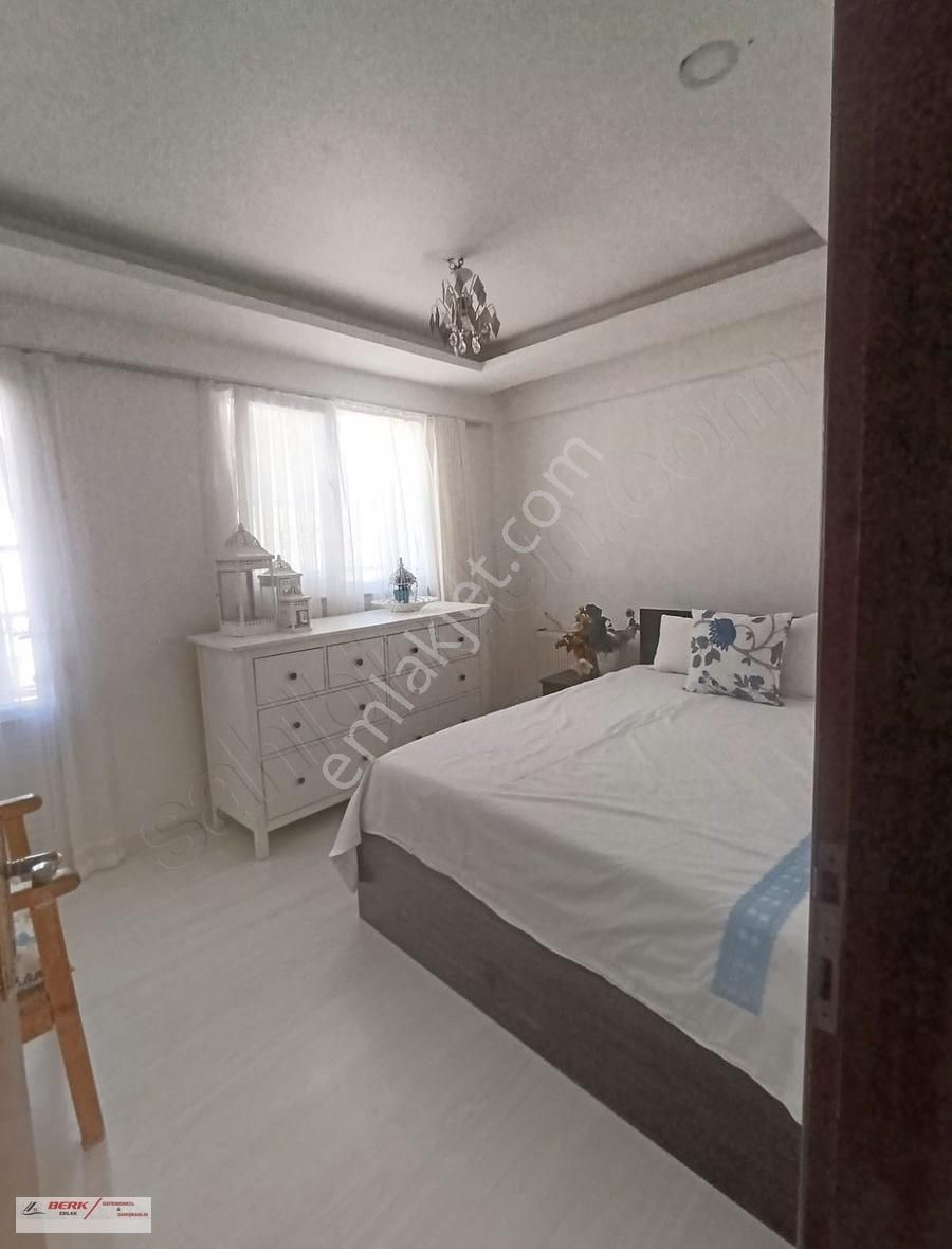 Tekirdağ Süleymanpaşa Bahçelievlerde Satılık Denize Sıfır Villa - Görsel 5