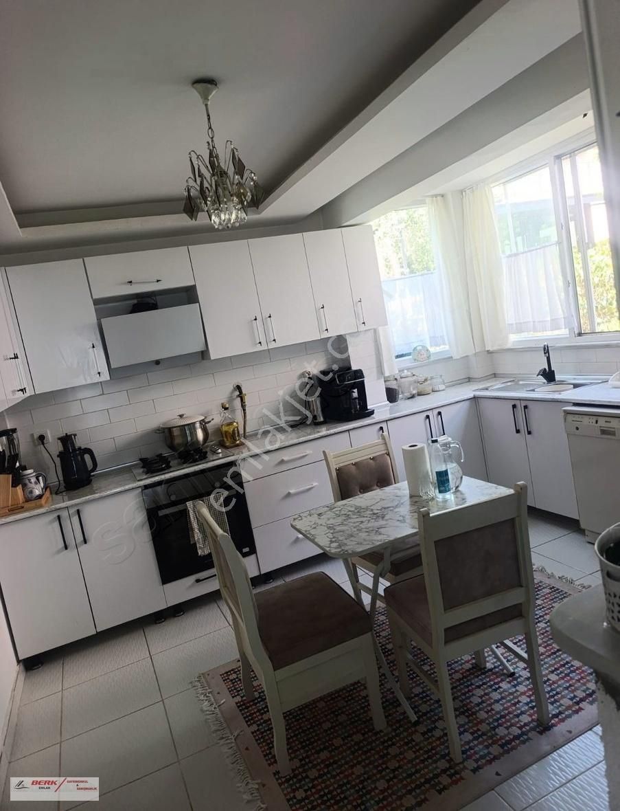 Tekirdağ Süleymanpaşa Bahçelievlerde Satılık Denize Sıfır Villa - Görsel 11