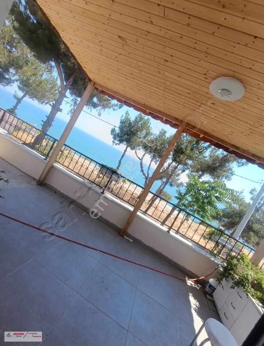 Tekirdağ Süleymanpaşa Bahçelievlerde Satılık Denize Sıfır Villa - Görsel 14