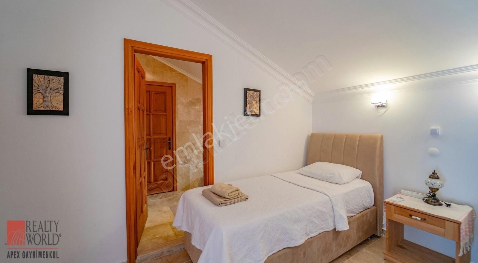 Kaş Çukurbağ Yarımadası Panoramik Meis Manzaralı 3+1 Villa - Görsel 9