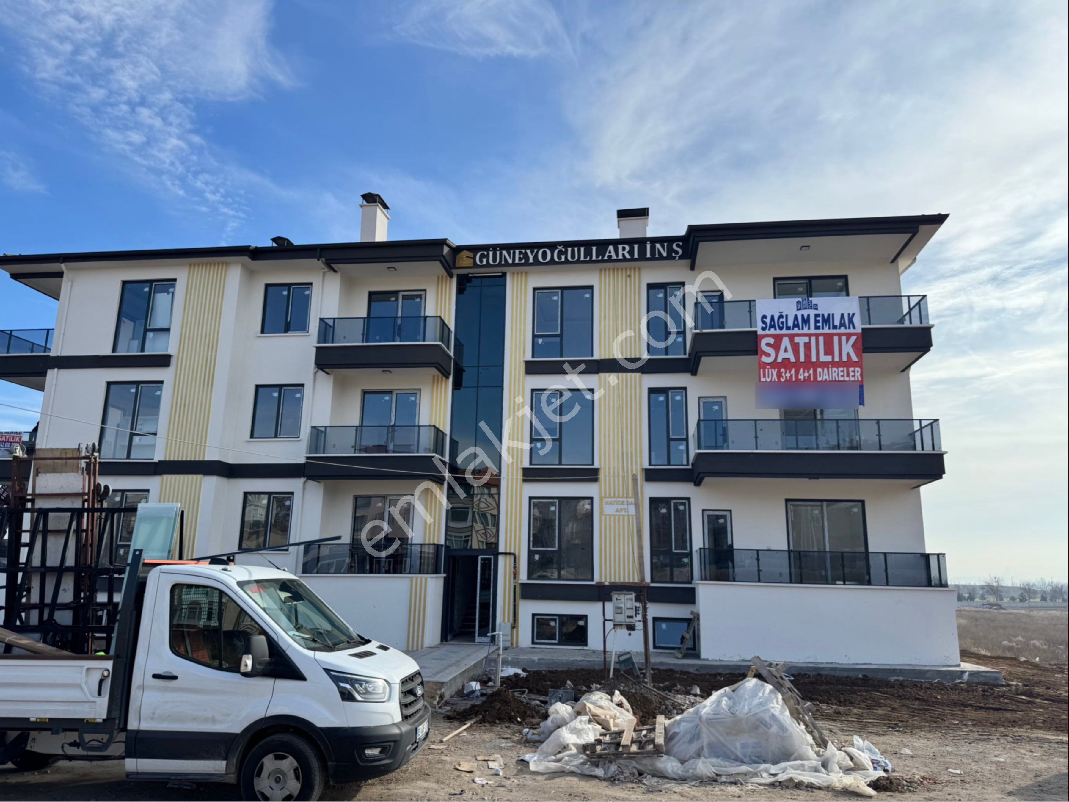 Sağlam Emlaktan Fatih Te Satılık Lüks 4+1daireler