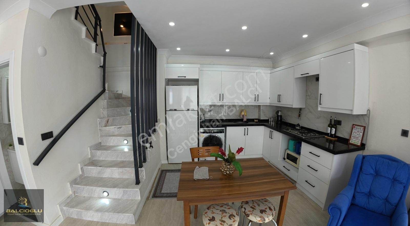 Balcıoğlundan Satılk Denize Yakn Eşyalı Bahçli Lüx Triblex Villa - Görsel 18