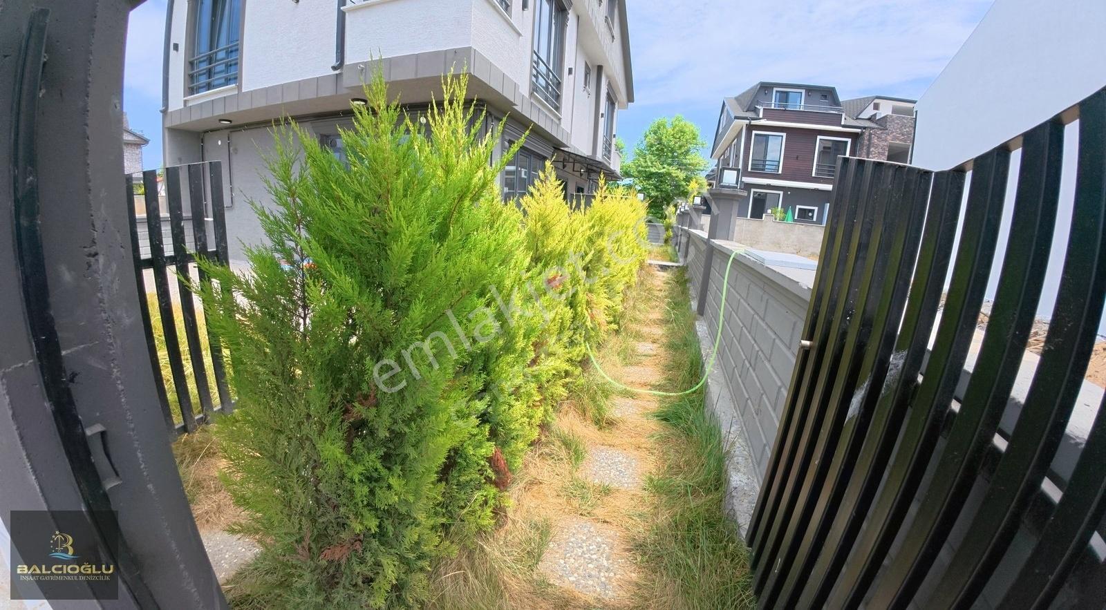 Balcıoğlundan Satılk Denize Yakn Eşyalı Bahçli Lüx Triblex Villa - Görsel 23