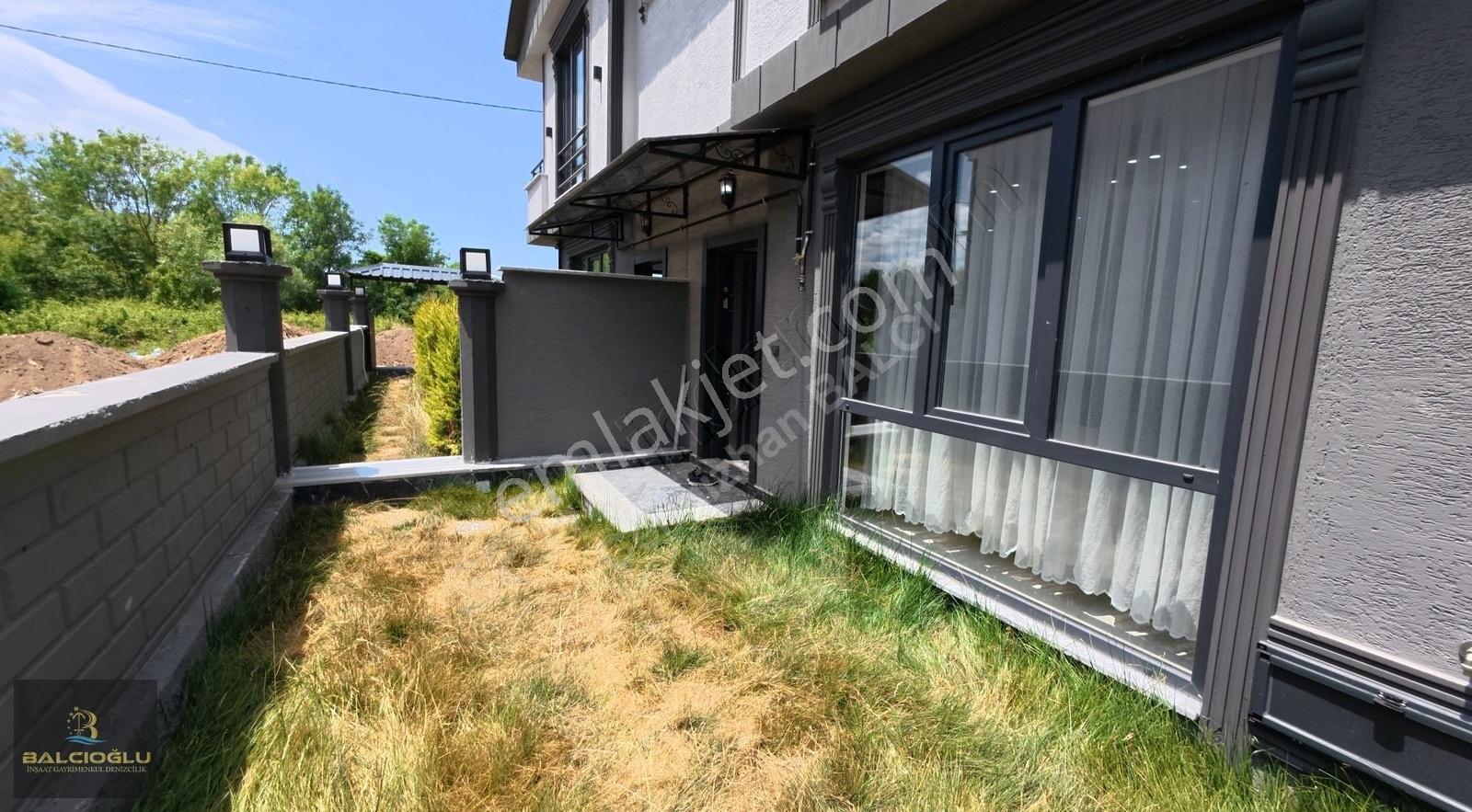Balcıoğlundan Satılk Denize Yakn Eşyalı Bahçli Lüx Triblex Villa - Görsel 17