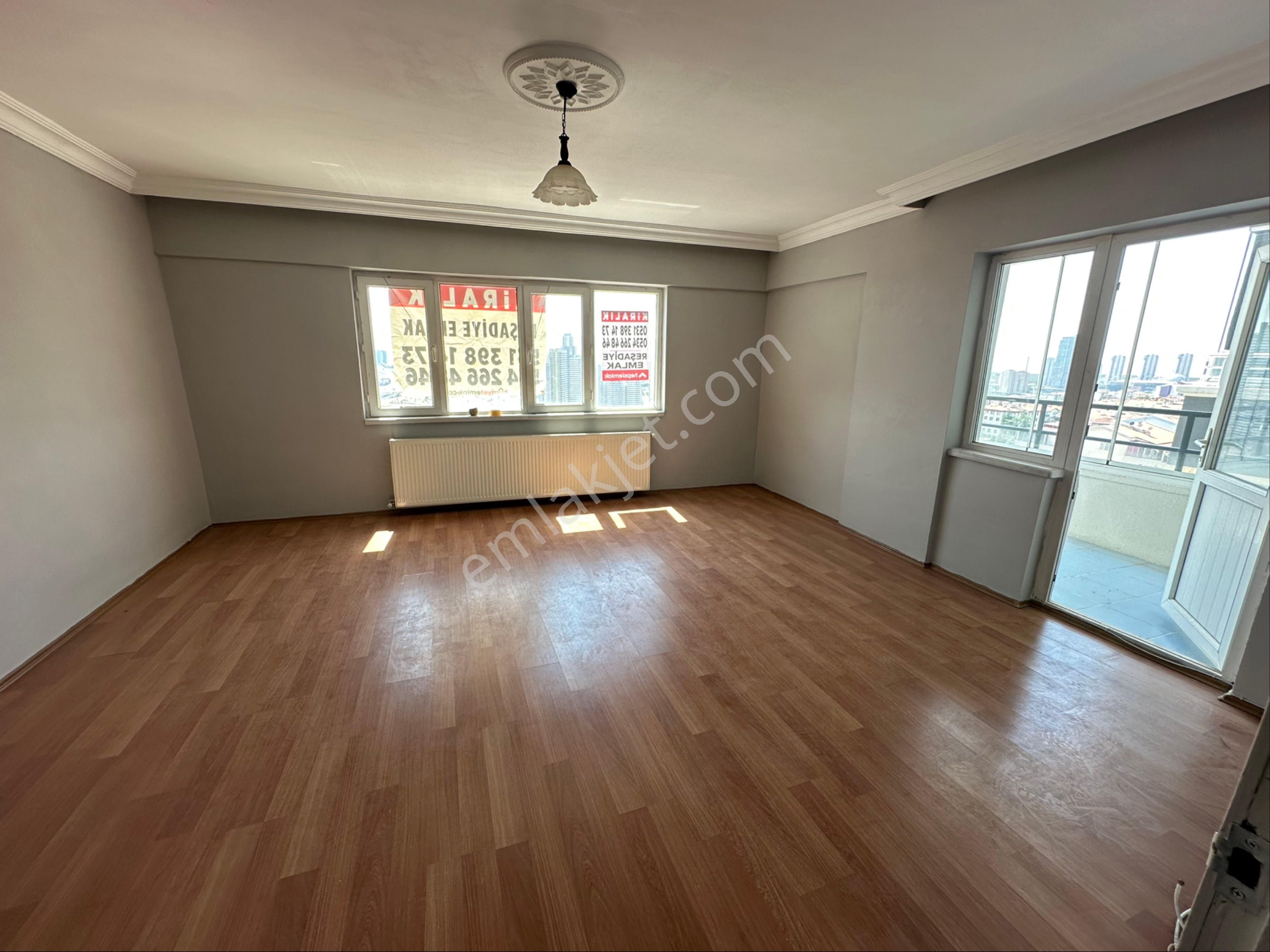 Reşadiye'den Dikmen Mürsel Uluç Mah.cadde Yakın. 3+1 Kat'ta Manzaralı Daire