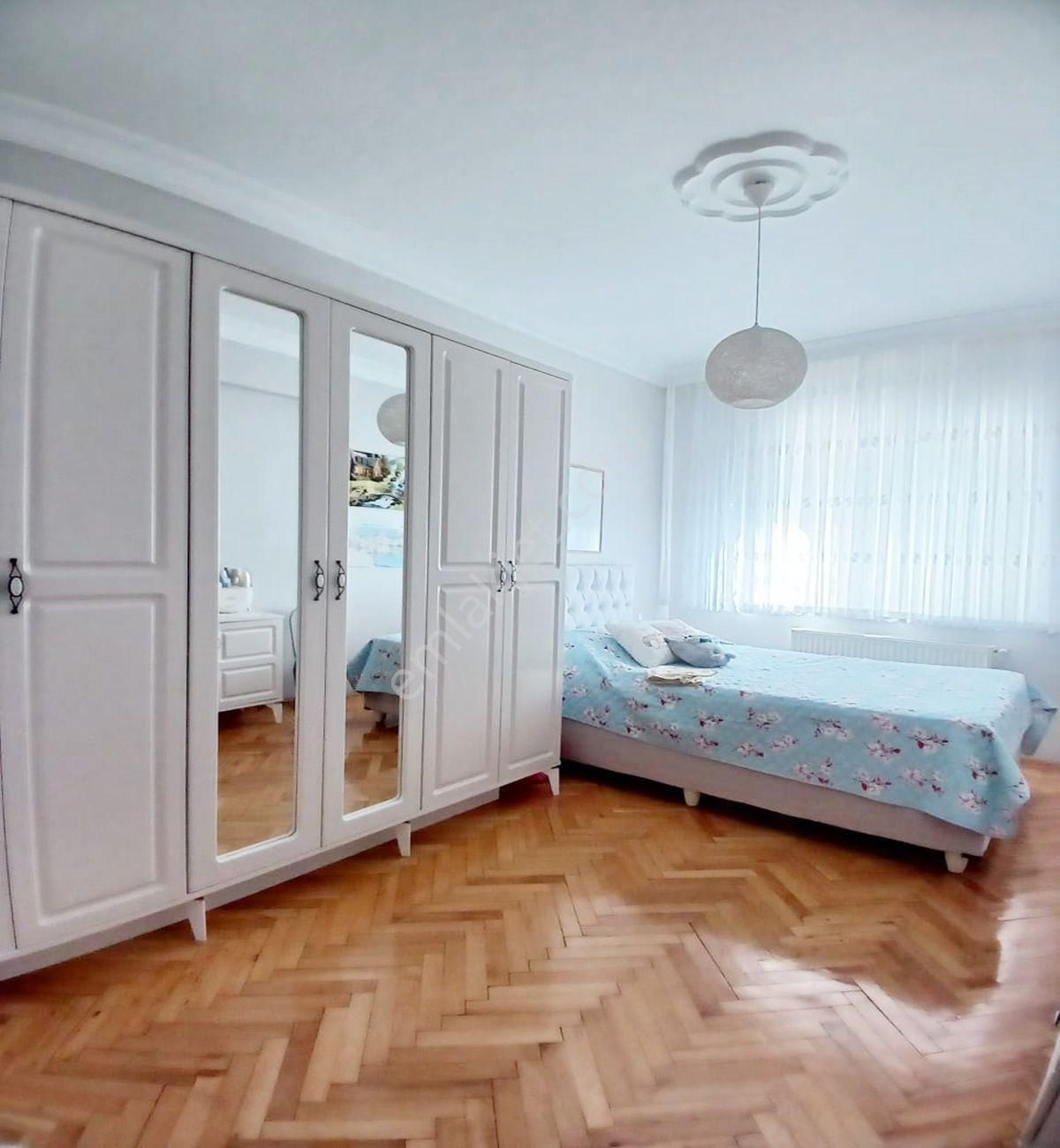 Avcılar Merkezde Kapalı Otoparklı Asansörlü 3+1 Ara Kat Daire - Görsel 7