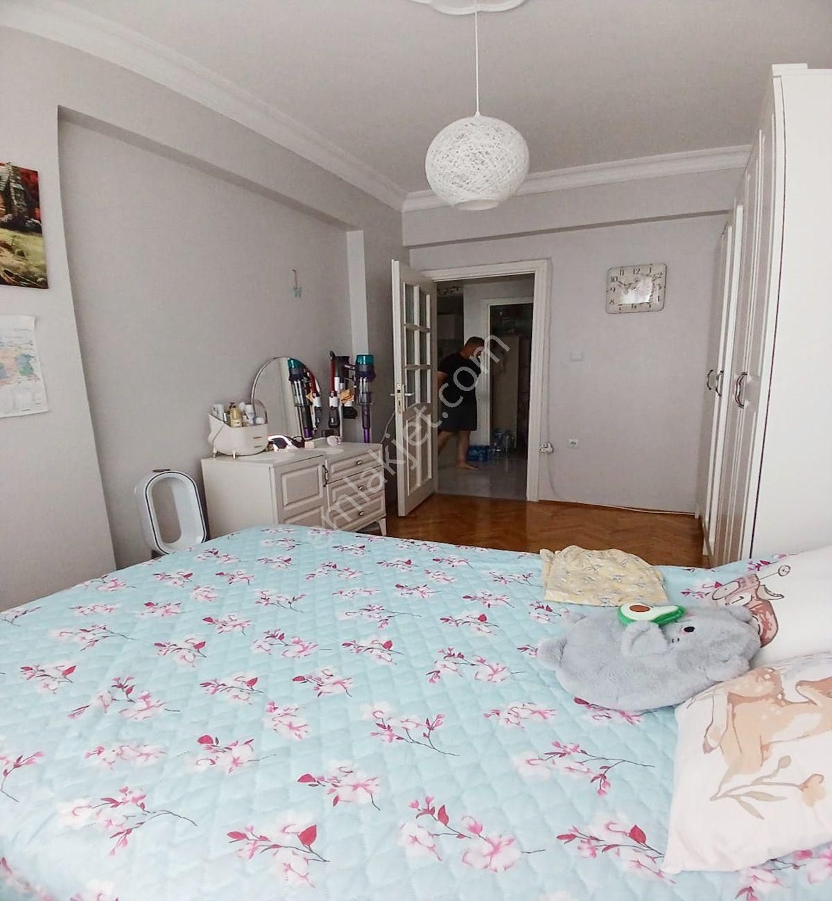 Avcılar Merkezde Kapalı Otoparklı Asansörlü 3+1 Ara Kat Daire - Görsel 21