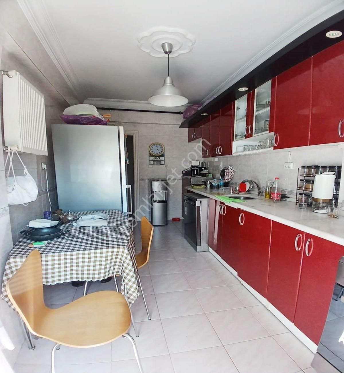 Avcılar Merkezde Kapalı Otoparklı Asansörlü 3+1 Ara Kat Daire - Görsel 14