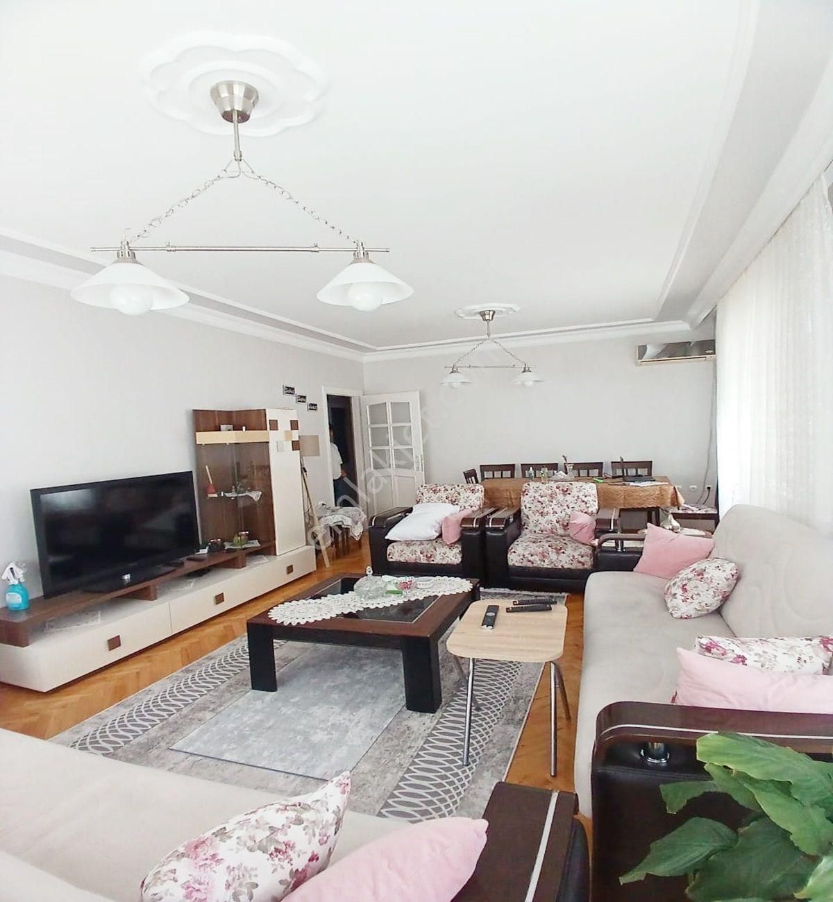 Avcılar Merkezde Kapalı Otoparklı Asansörlü 3+1 Ara Kat Daire - Görsel 12