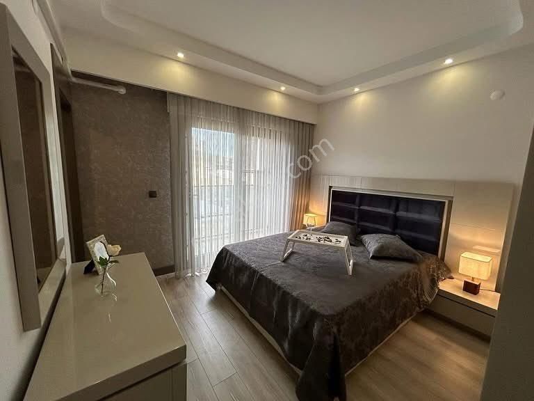 Kuşadasında Modern Tasarlanmış 3+1 Lüks Daire - Görsel 12