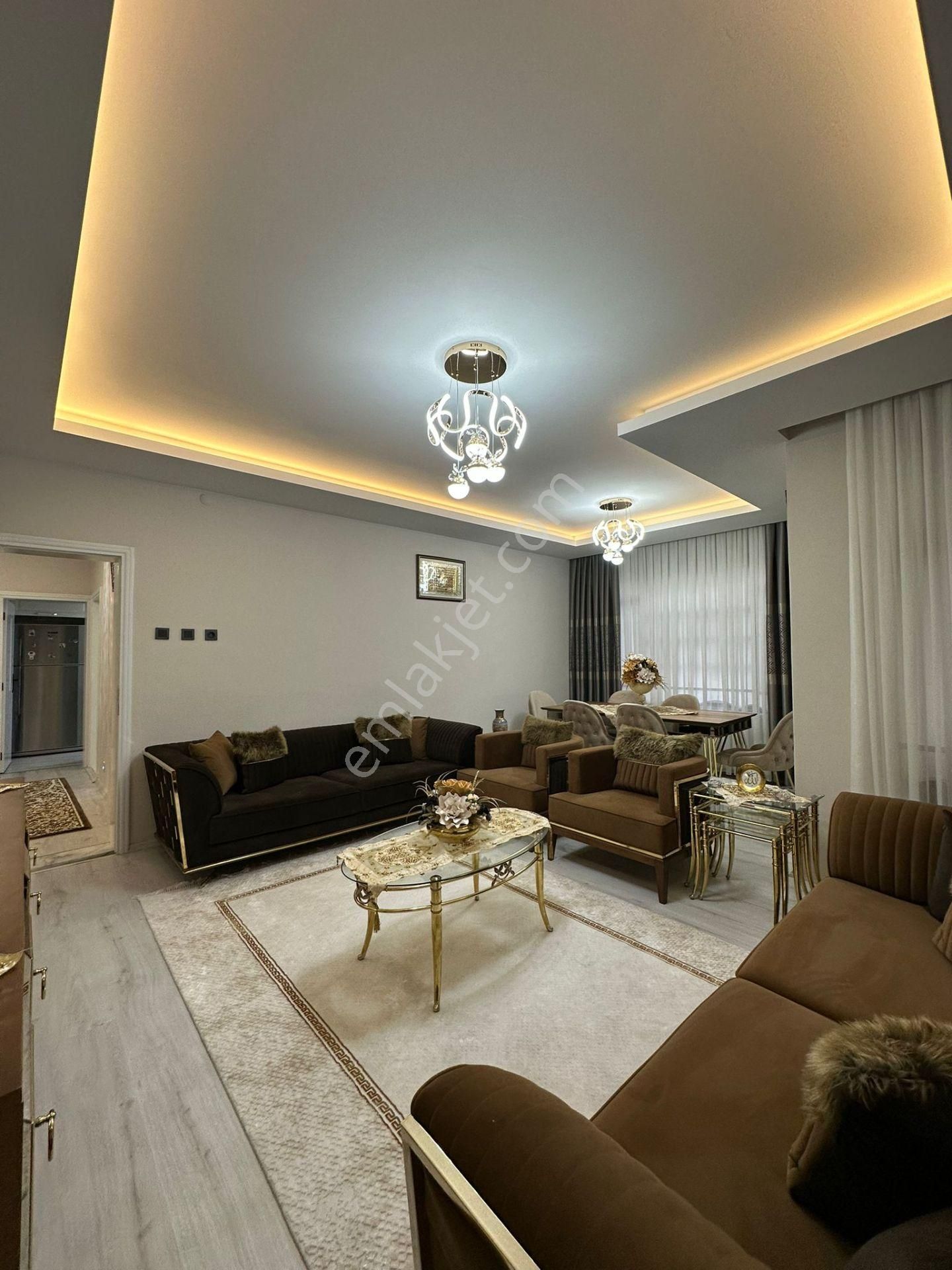 Sıfır Bakımlı Lüx Yapılı Kapalı Otoparklı Satılık Arakat 4+1 Daire