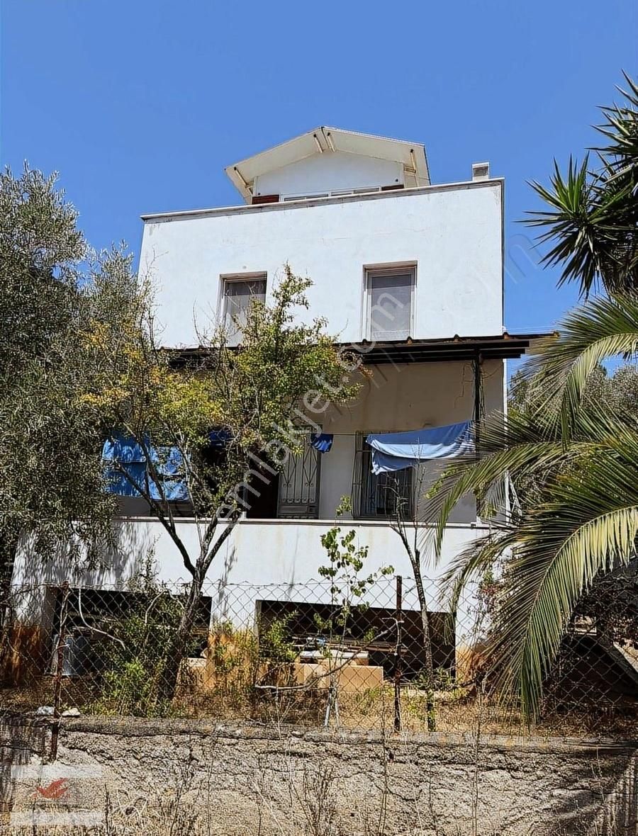 Milas Kıyıkışlacık Zeytinlikuyu Tuzla Koyunda Bahçeli Müstakil.