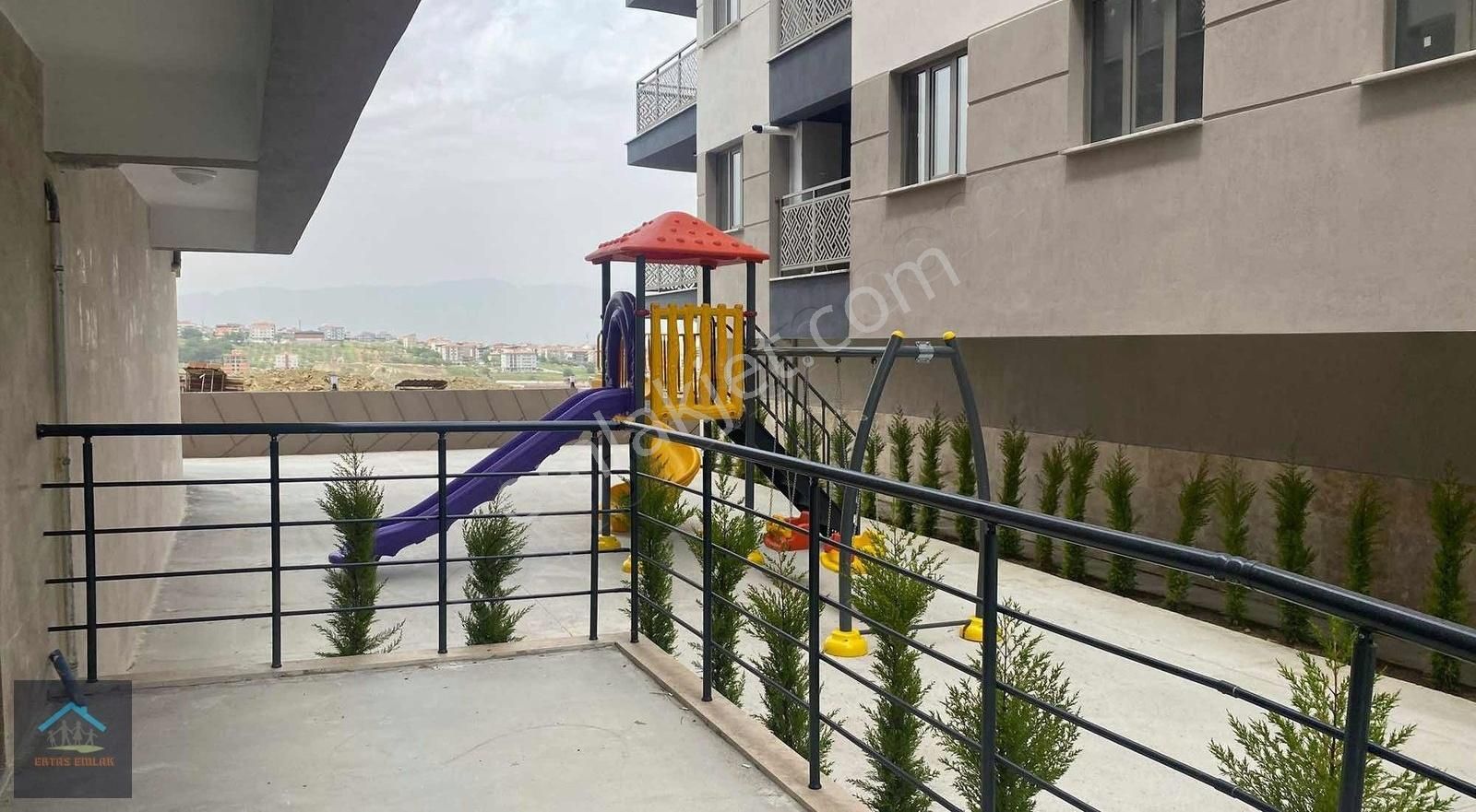 Ergenekon Mahallesi Site İçerisnde Kiralık Daire