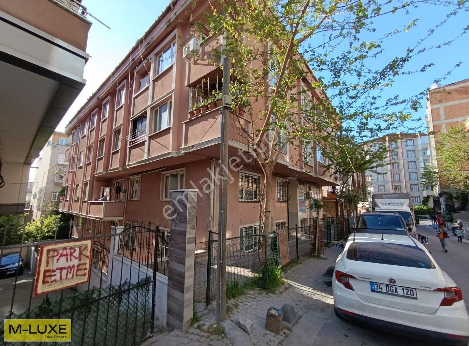 Geniş Daire Arayanlara.. Kanarya'da Kapalı Otoparklı 4+1-dubleks