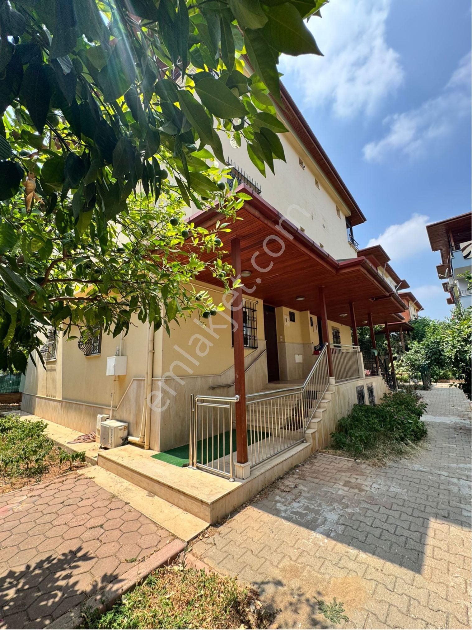 ▪️bahçeşehir’de İçi Yapılı 5+1 Lüks Kiralık Villa