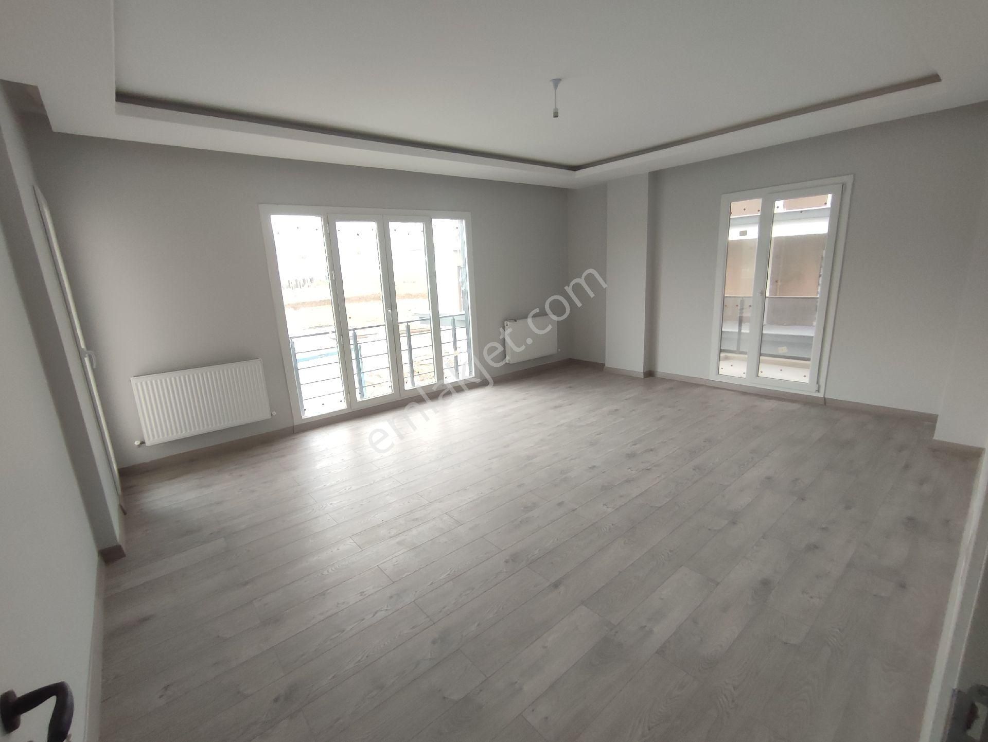 Tekirdağ Merkez Zafer Mah. Havuzlu Site İçi Satılık Lüks 2+1 Sıfır Daire