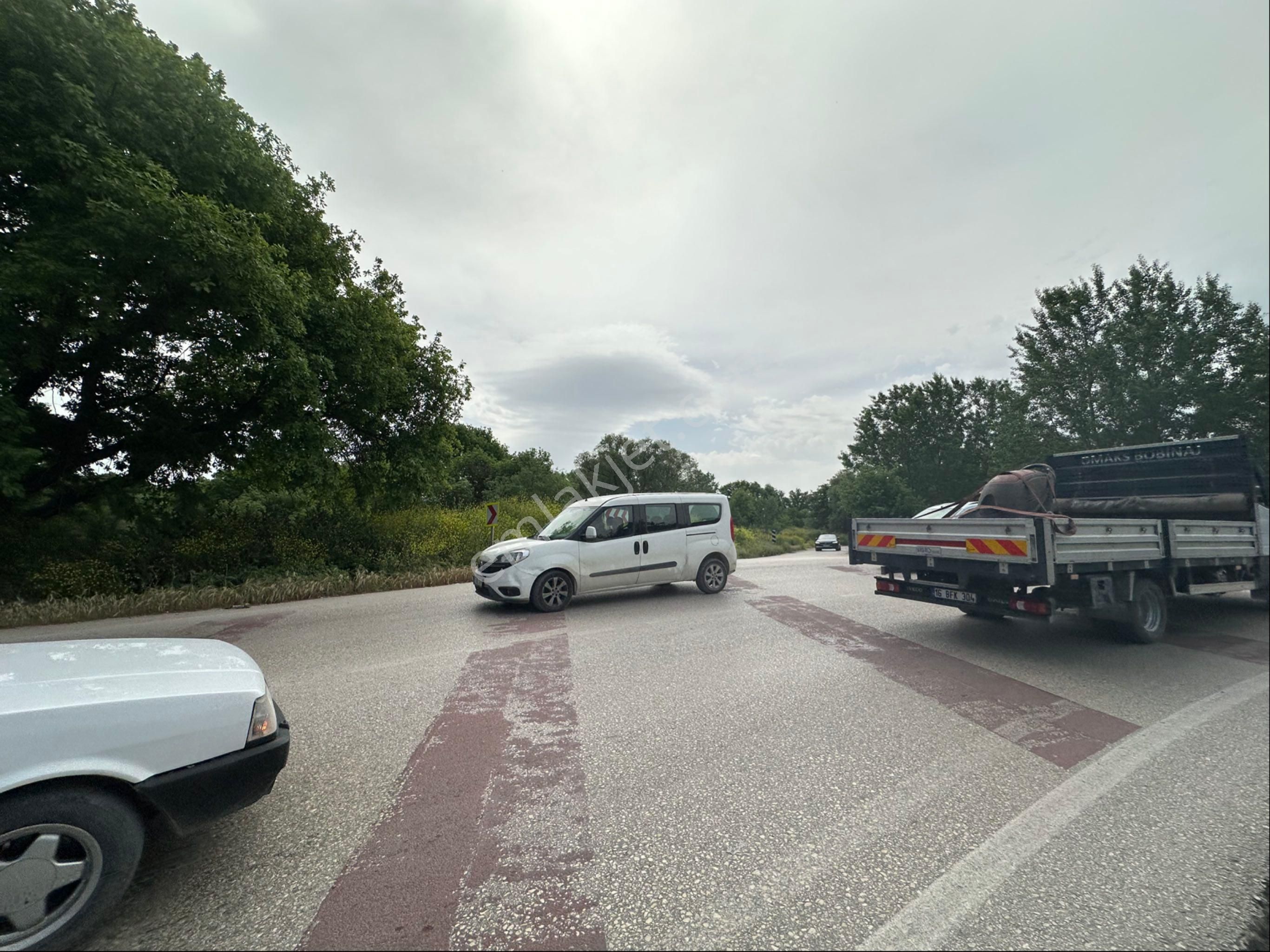 İmar Sınırında Ticari + Konut Yatırımlık Fırsat Arazi - Görsel 6