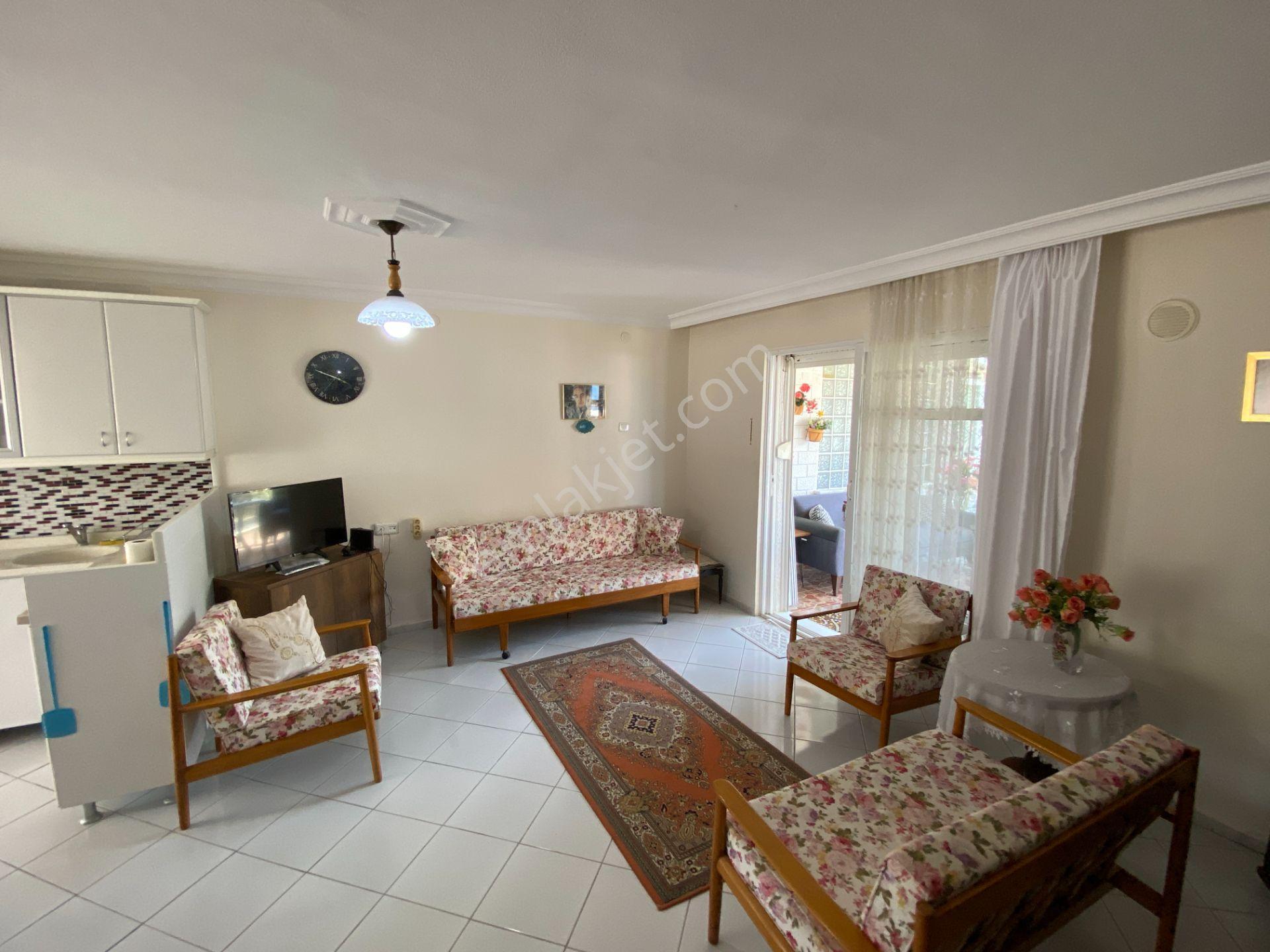 Engürü Sitesinde Satılık 5+1 Eşyalı Villa - Görsel 19