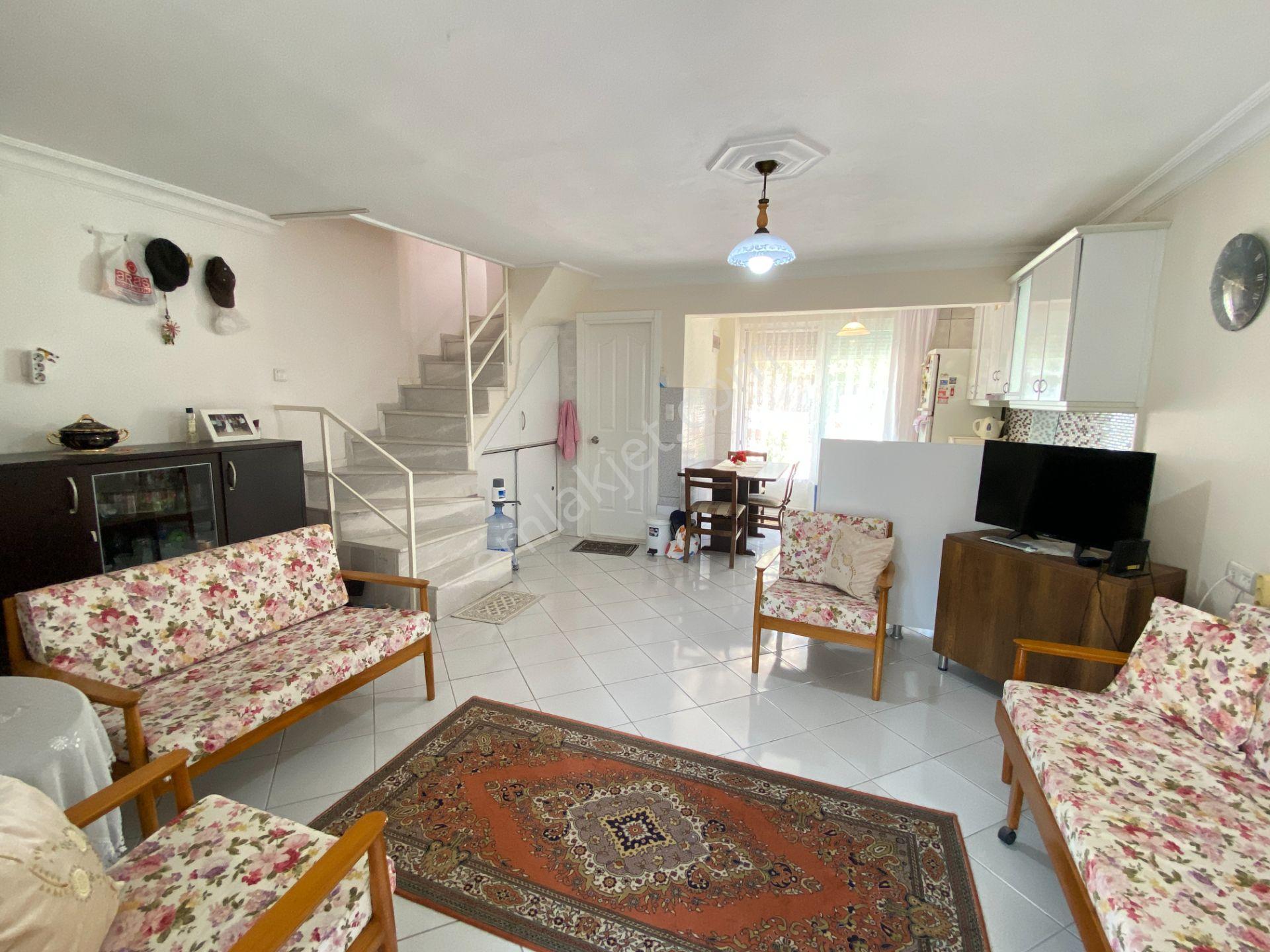 Engürü Sitesinde Satılık 5+1 Eşyalı Villa - Görsel 18