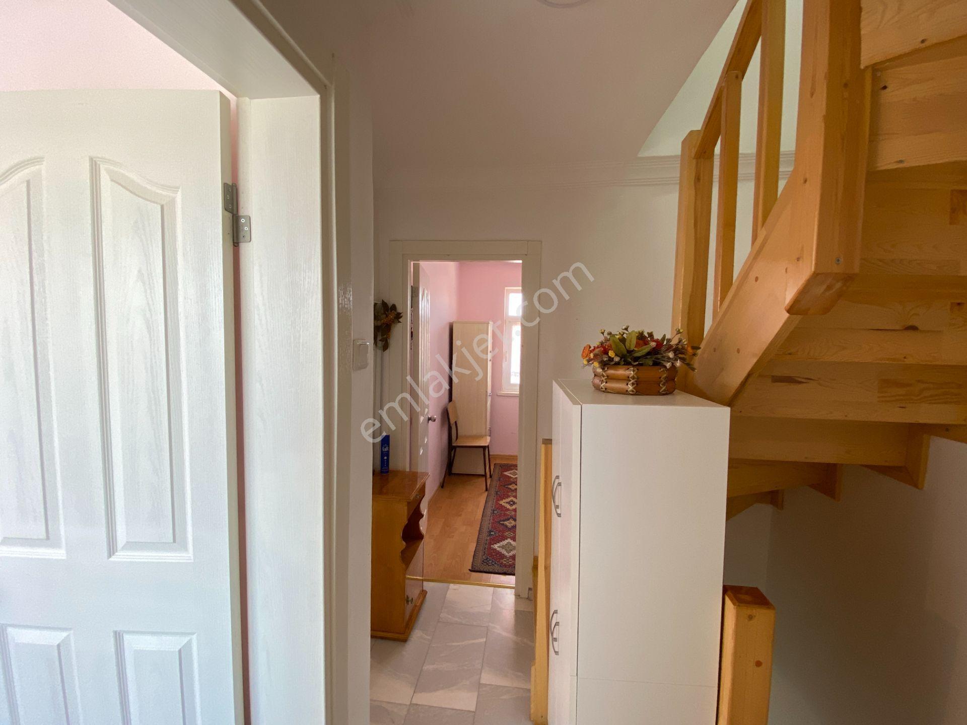 Engürü Sitesinde Satılık 5+1 Eşyalı Villa - Görsel 24