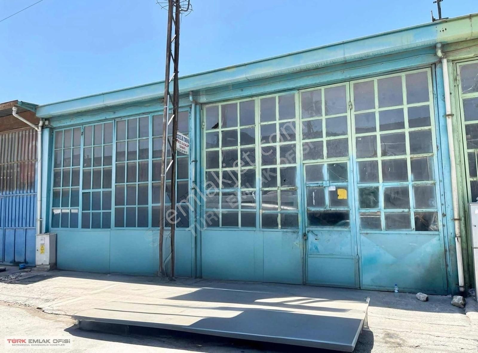 Anadolu Sanayisin'de Kiralık 290 M2 Dükkan