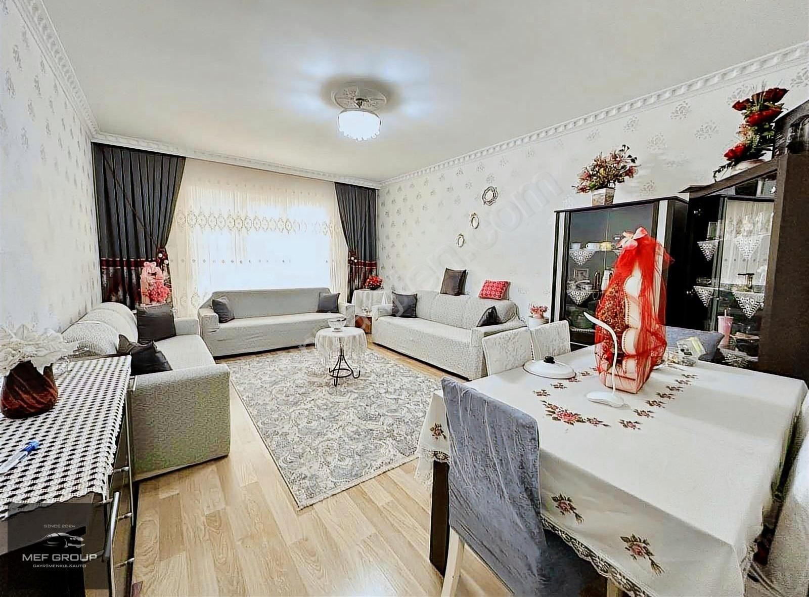 Mef Gayrimenkul'den, Saray Merkezde Geniş Ve Kullanışlı Daire