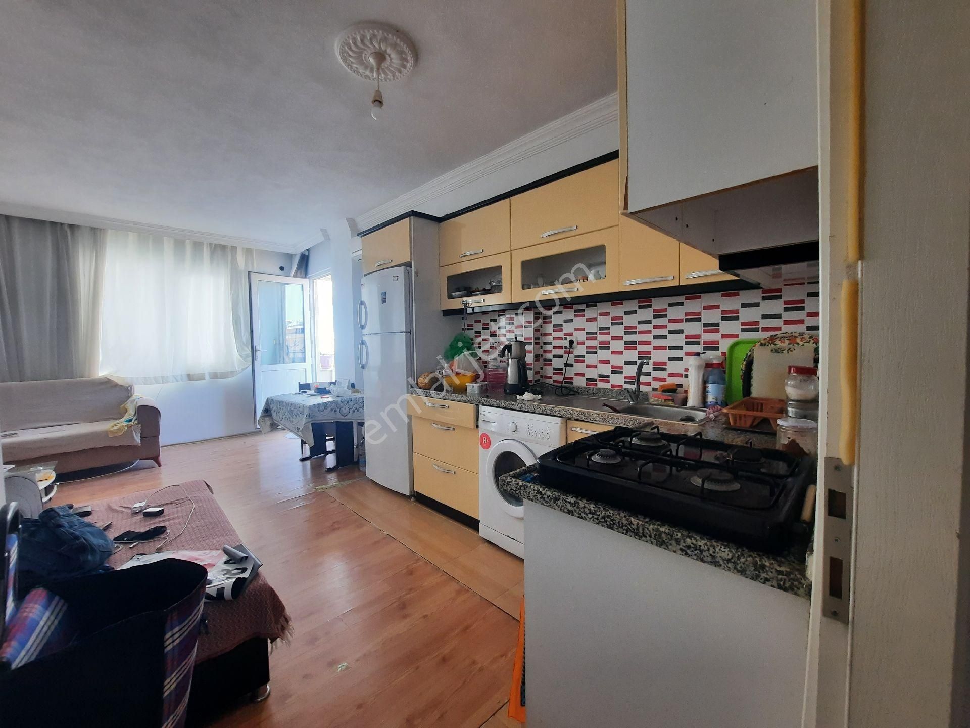 Didim Efeler Efeler Ortaokulu Cevresinde Satılık 2+1 Daire