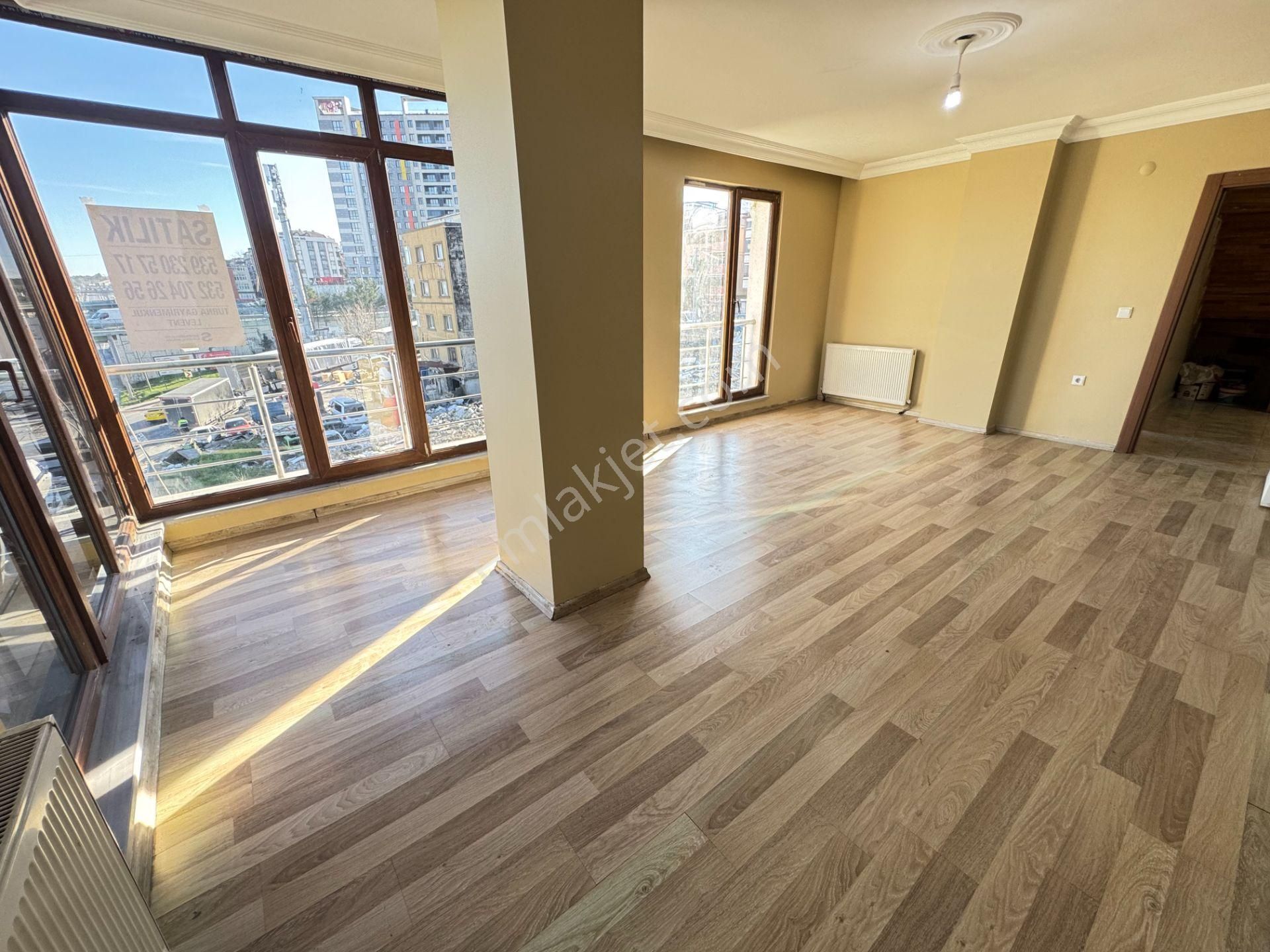 Beylikdüzü Yakuplu'da Ana Cadde Üzerinde 3+2 Satılık Dubleks - Görsel 7